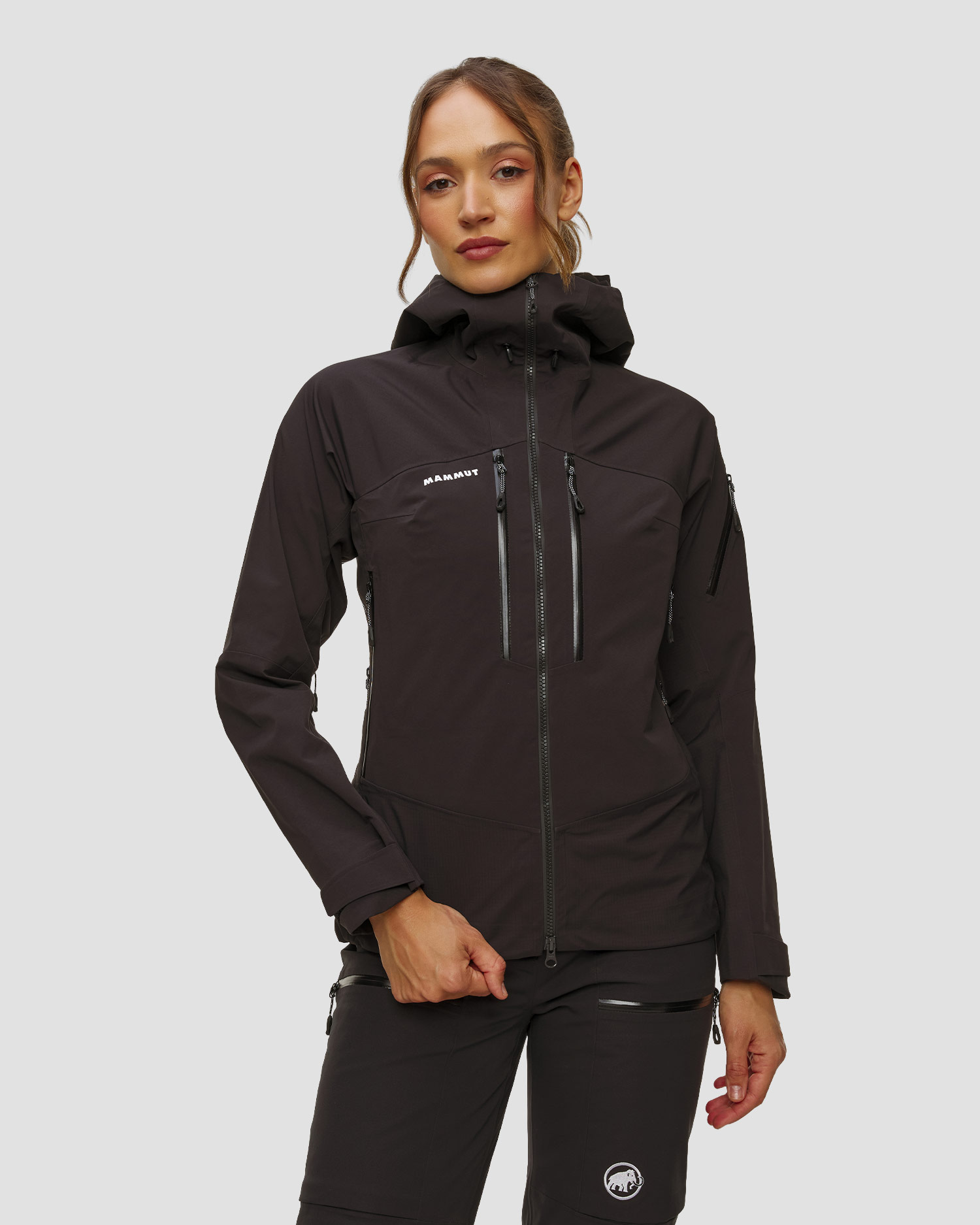 Veste technique noire pour femmes Mammut Taiss Pro HS Hooded Jacket Women