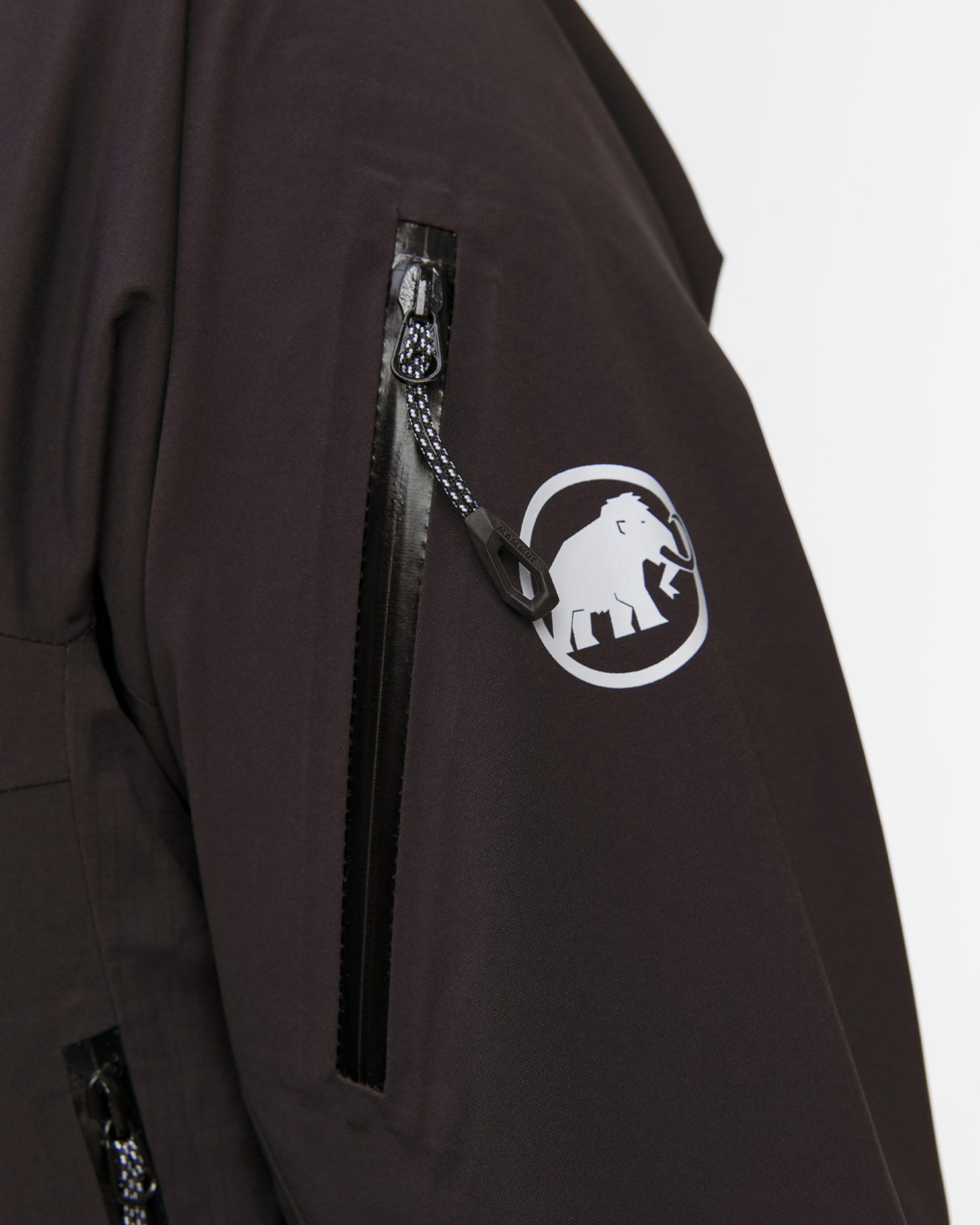 Veste technique noire pour femmes Mammut Taiss Pro HS Hooded Jacket Women