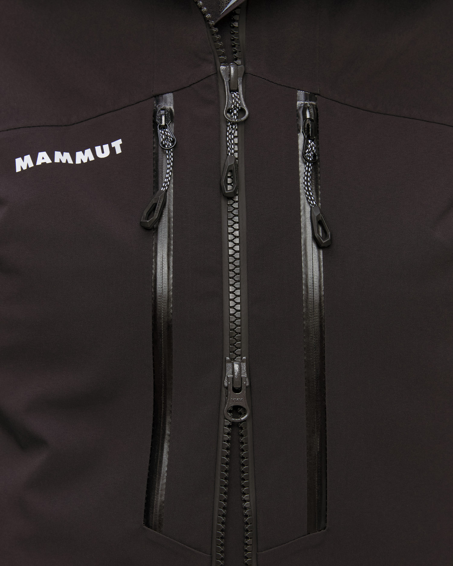 Veste technique noire pour femmes Mammut Taiss Pro HS Hooded Jacket Women