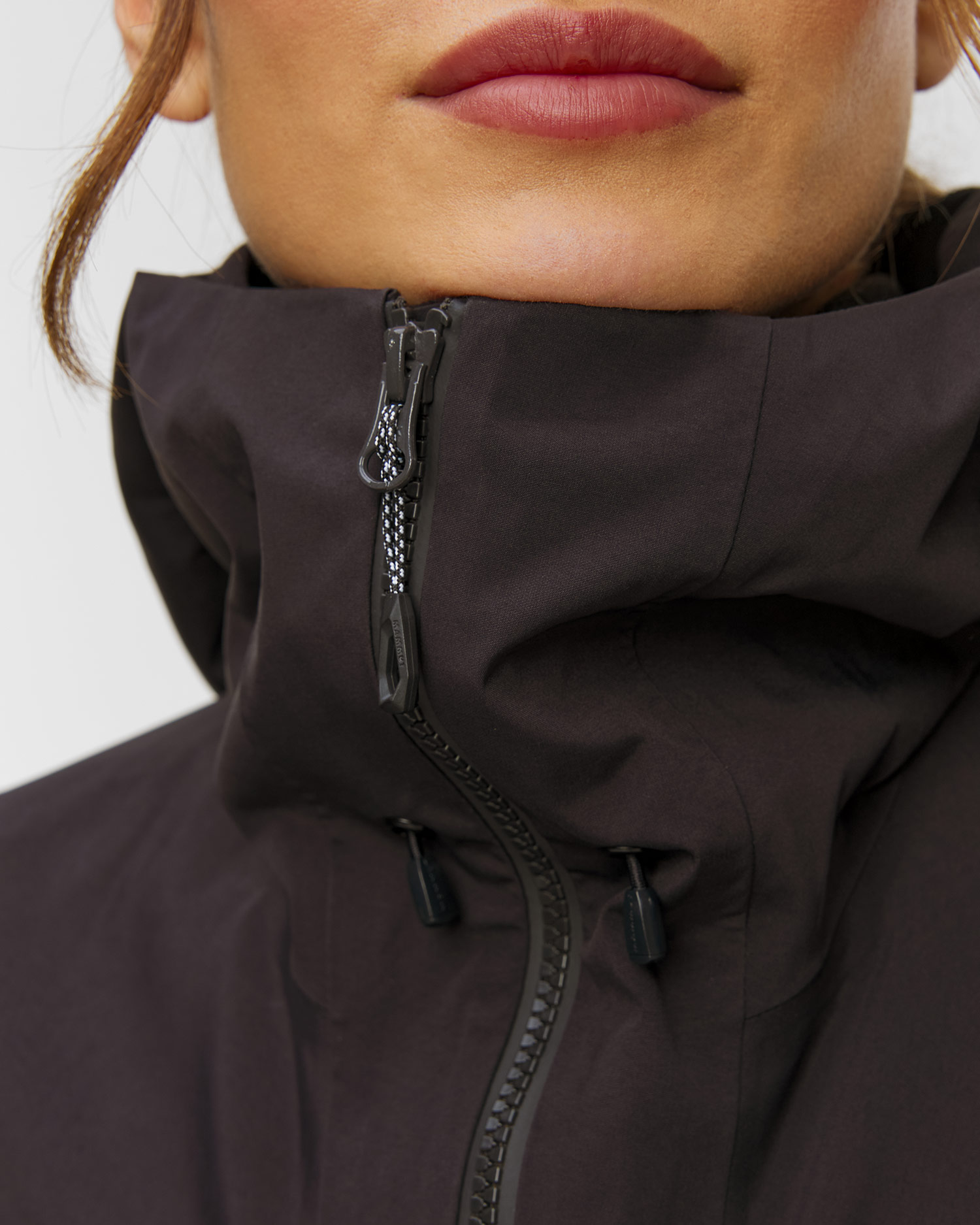 Veste technique noire pour femmes Mammut Taiss Pro HS Hooded Jacket Women