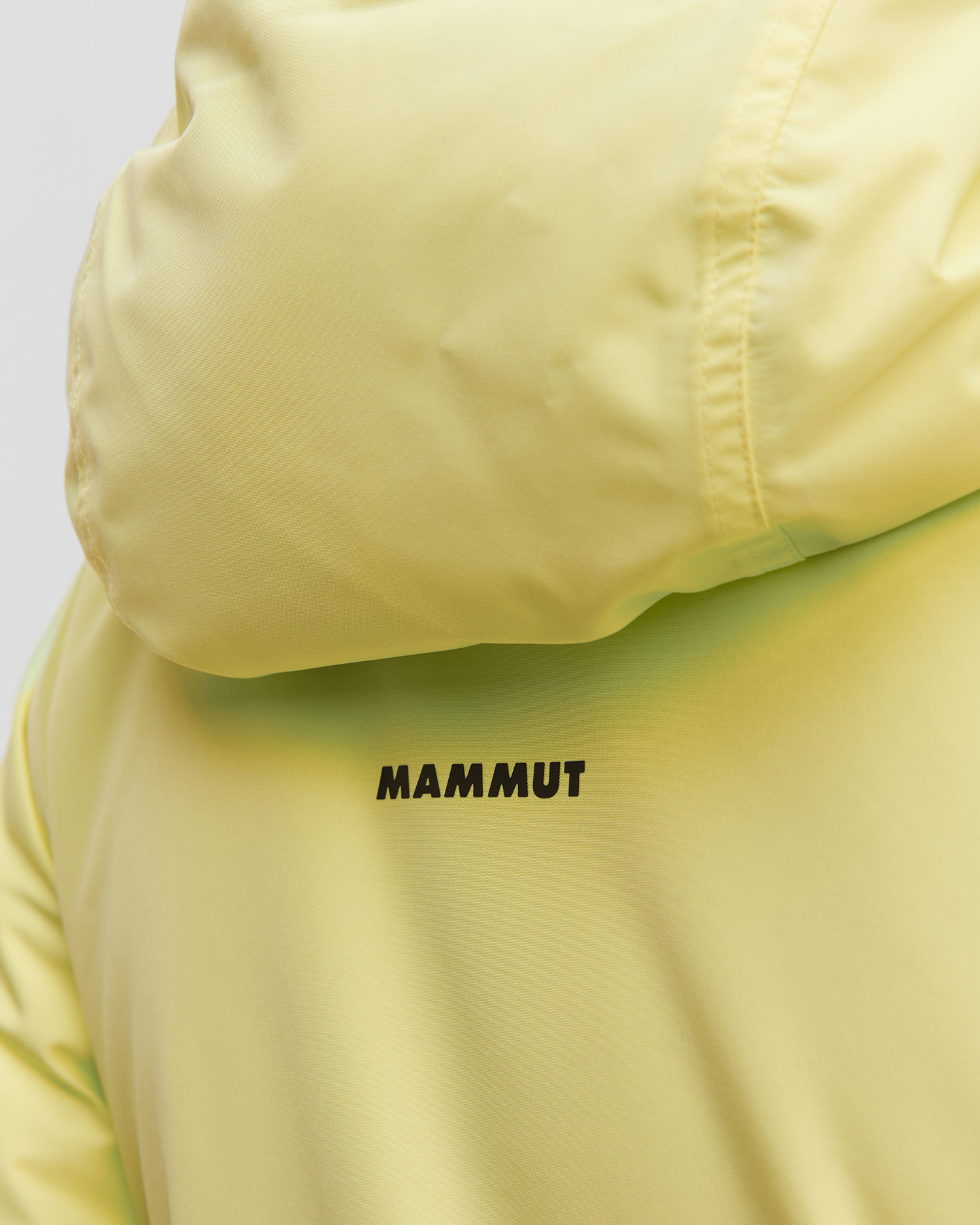 Mammut Fall Line HS Thermo Hooded Jacket Women Damen-Skijacke in Gelb in Schwarz