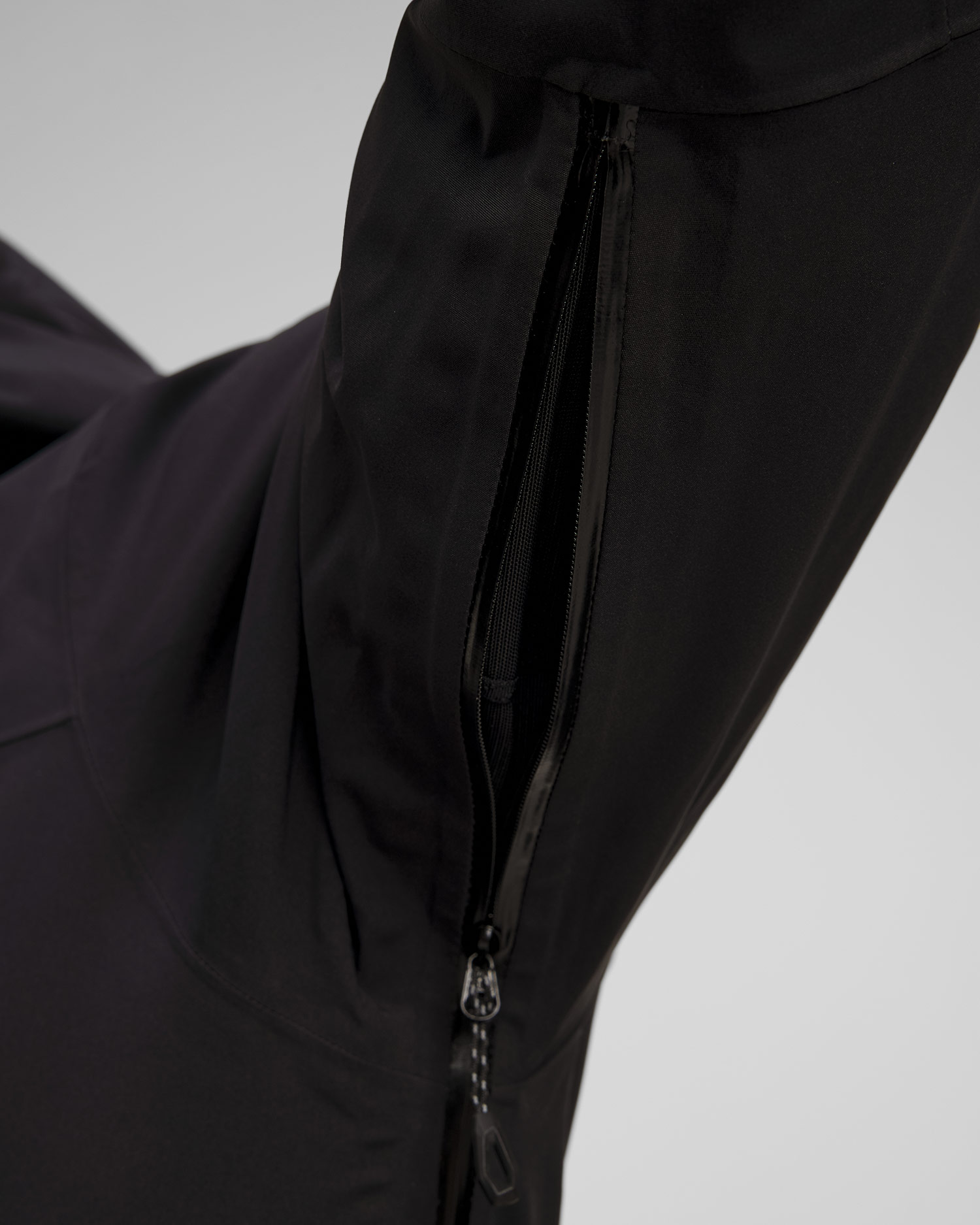 Černá zateplená membránová zimní pánská bunda Mammut Stoney HS Thermo