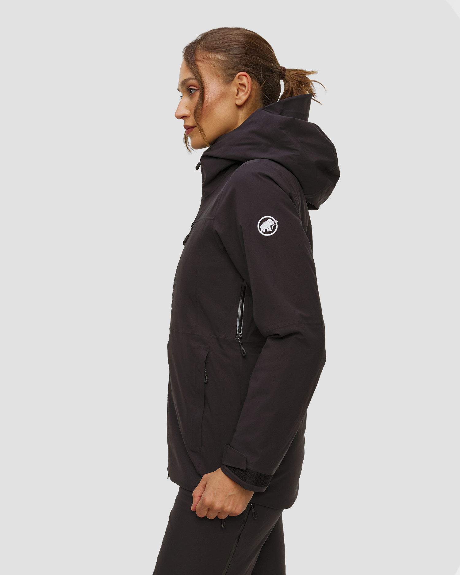 Dámská lyžařská bunda Mammut Stoney HS Thermo Hooded Jacket Women v Černé Barvě