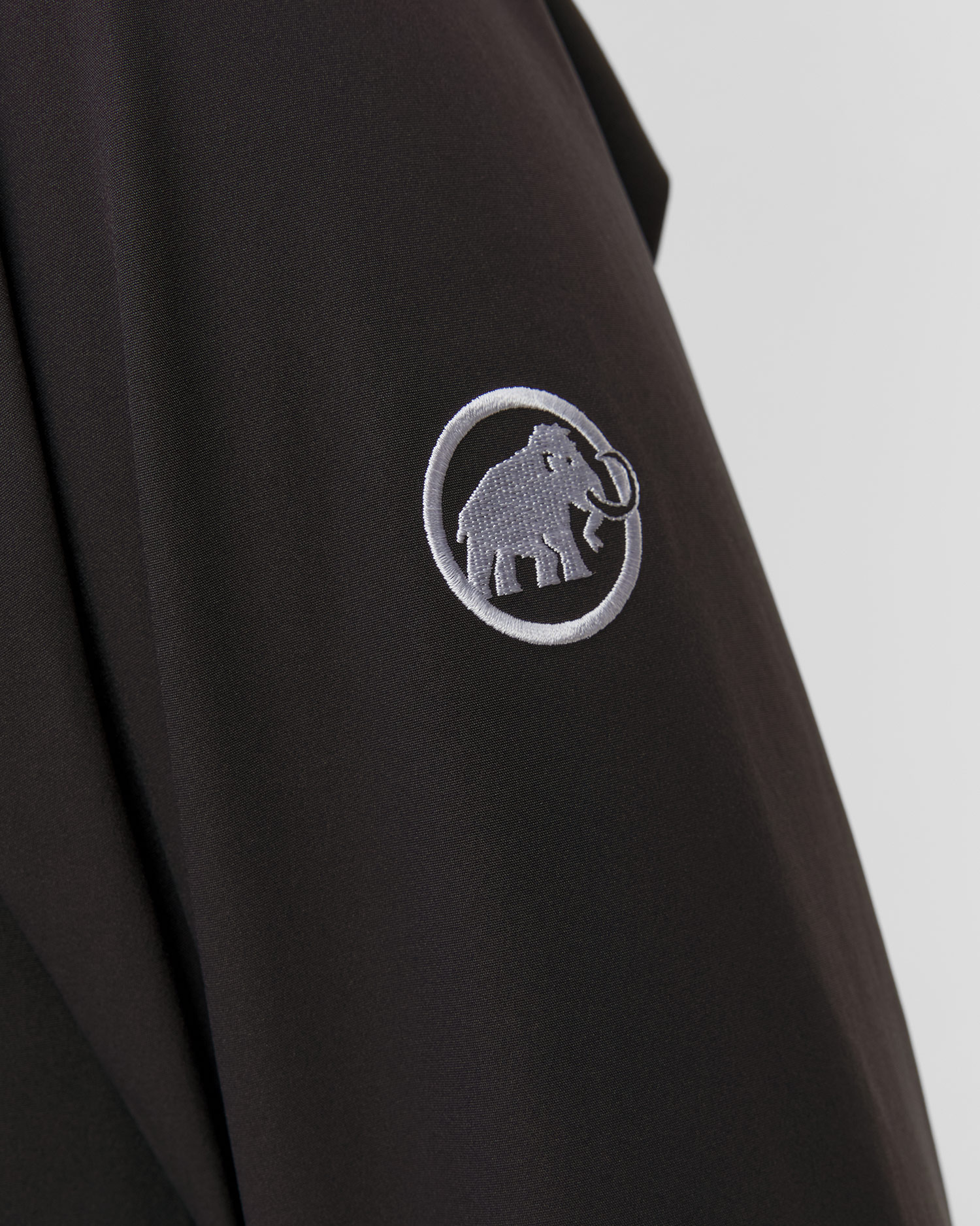 Dámská lyžařská bunda Mammut Stoney HS Thermo Hooded Jacket Women v Černé Barvě