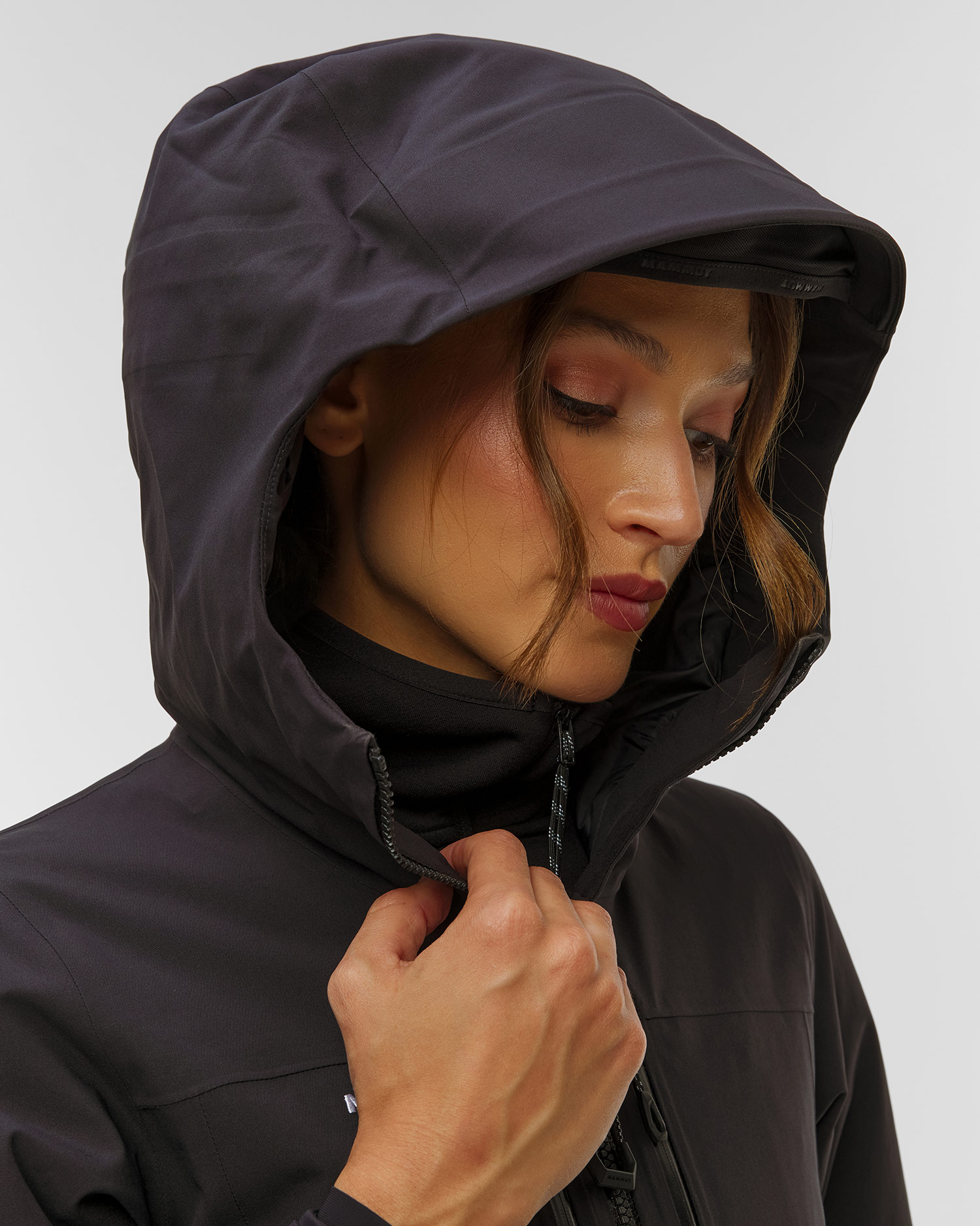 Dámská lyžařská bunda Mammut Stoney HS Thermo Hooded Jacket Women v Černé Barvě