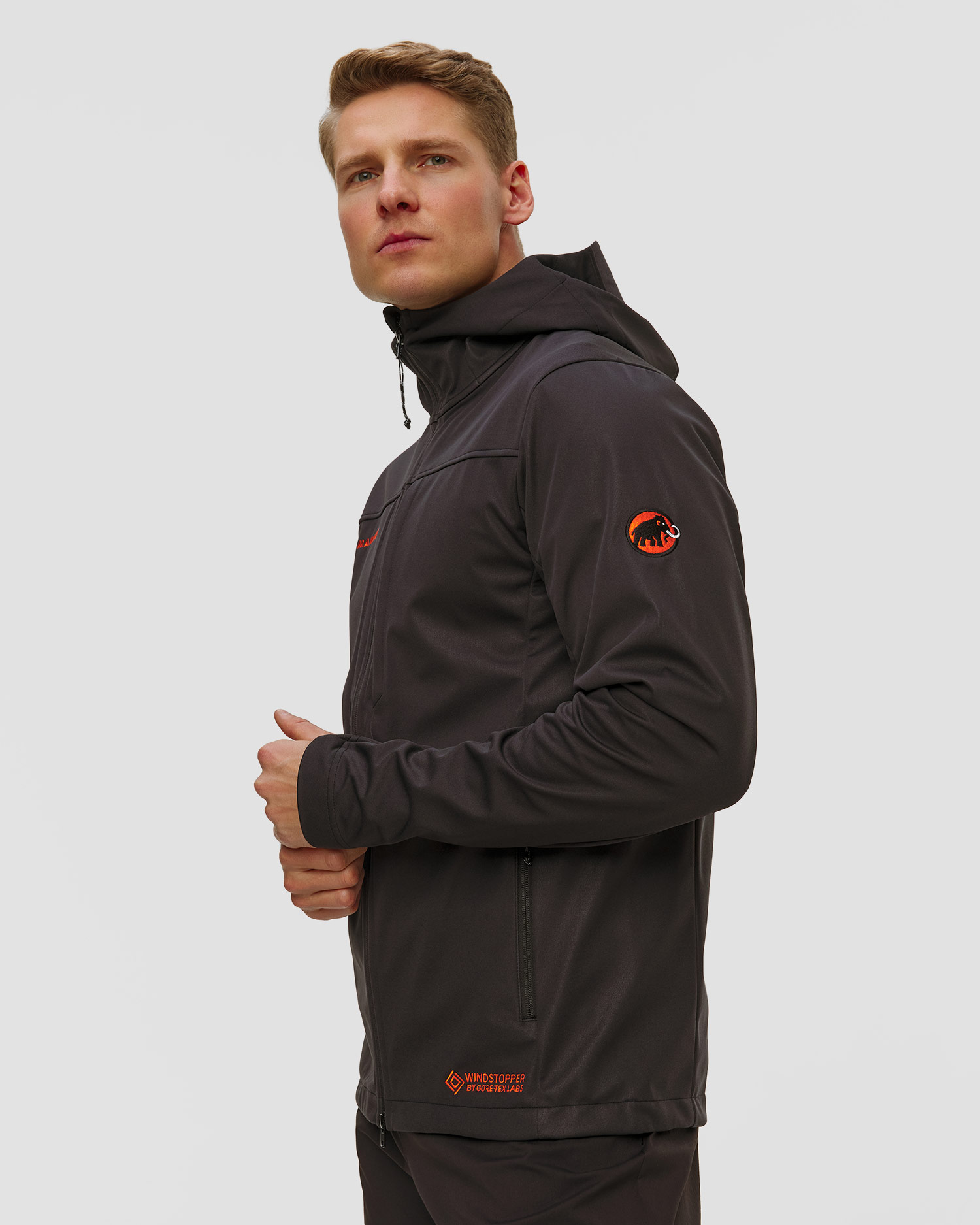 Softshellová černá pánská bunda Mammut Ultimate VIII SO Hooded Jacket Men 25 Years