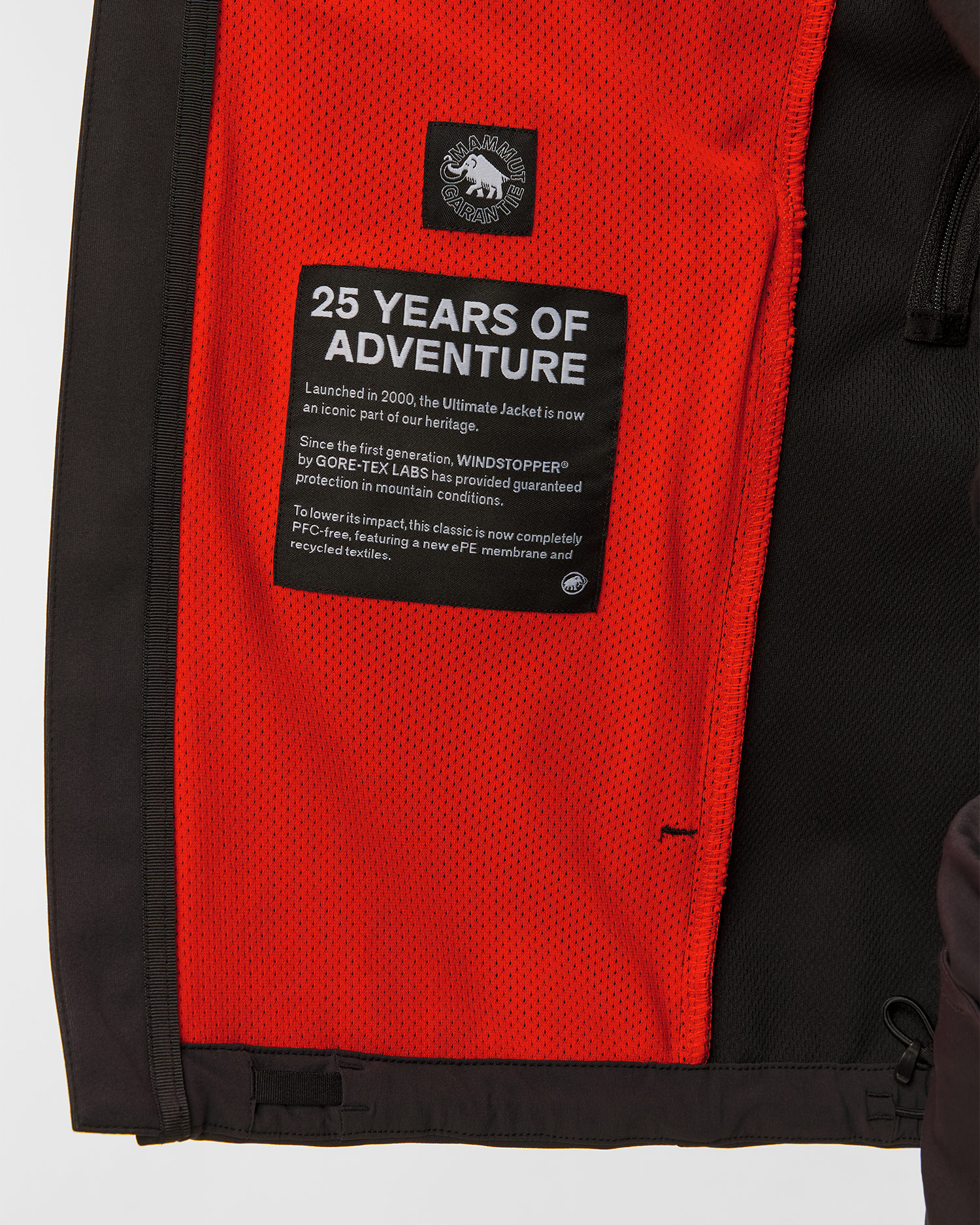 Softshellová černá pánská bunda Mammut Ultimate VIII SO Hooded Jacket Men 25 Years