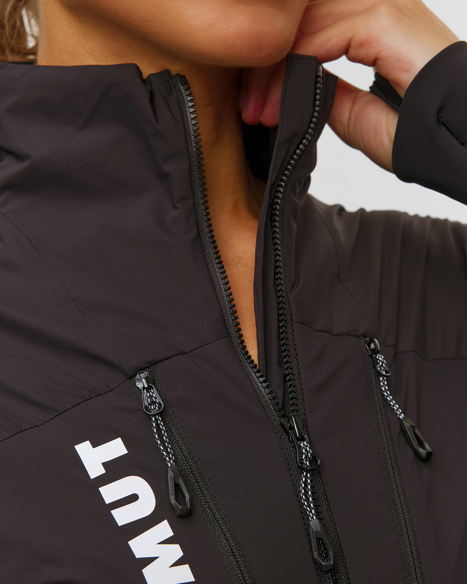 Veste hybride noire pour femmes Mammut Aenergy In Hybrid Women