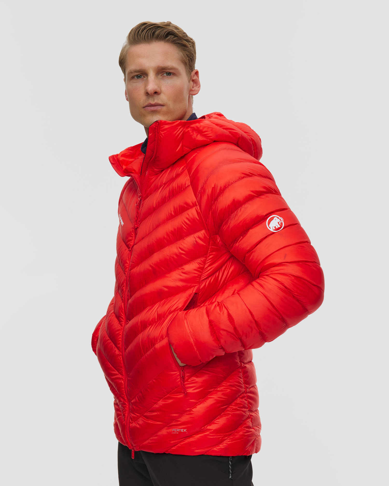 Pánska páperová bunda Mammut Broad Peak IN Hooded Jacket Men červená