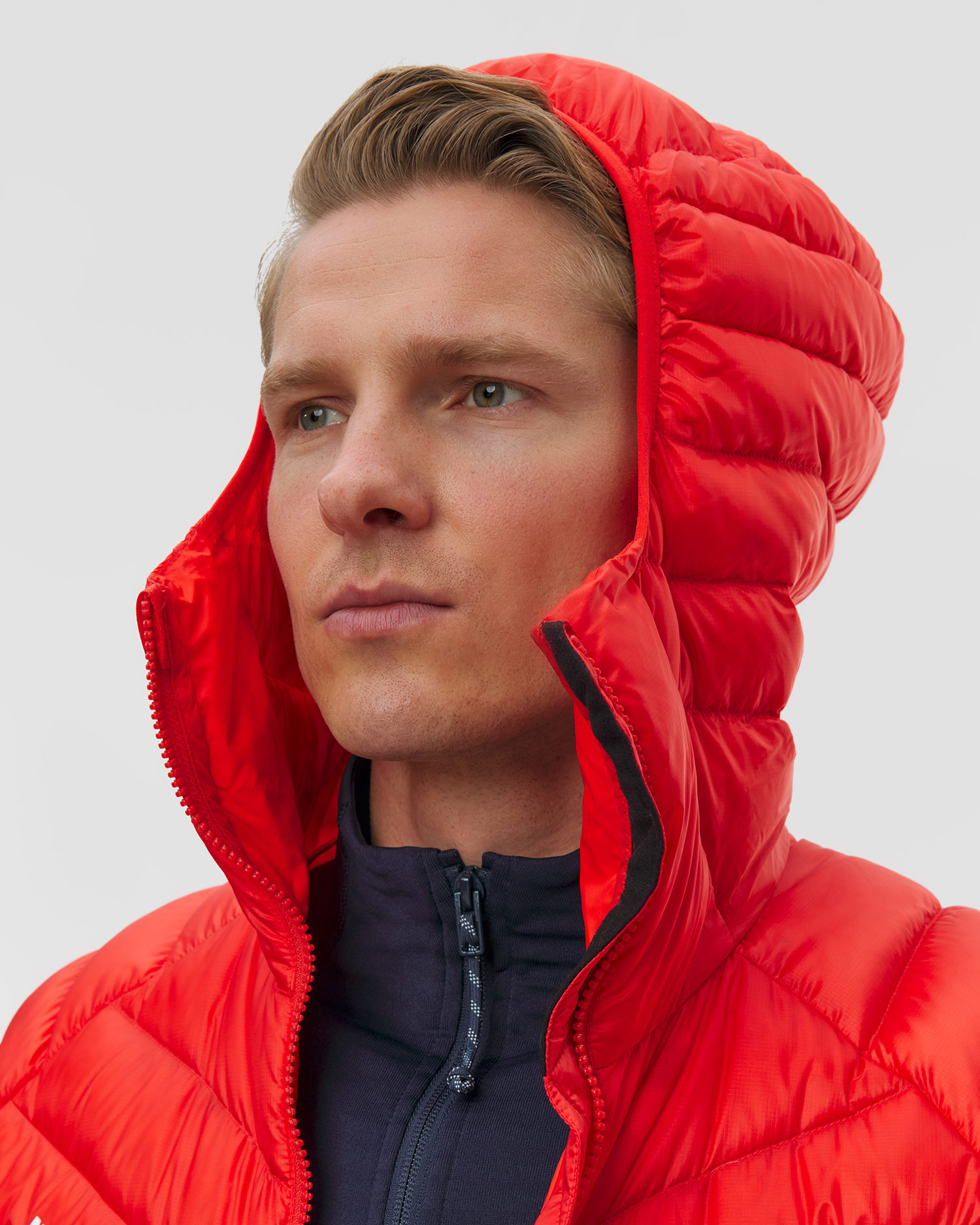 Pánska páperová bunda Mammut Broad Peak IN Hooded Jacket Men červená