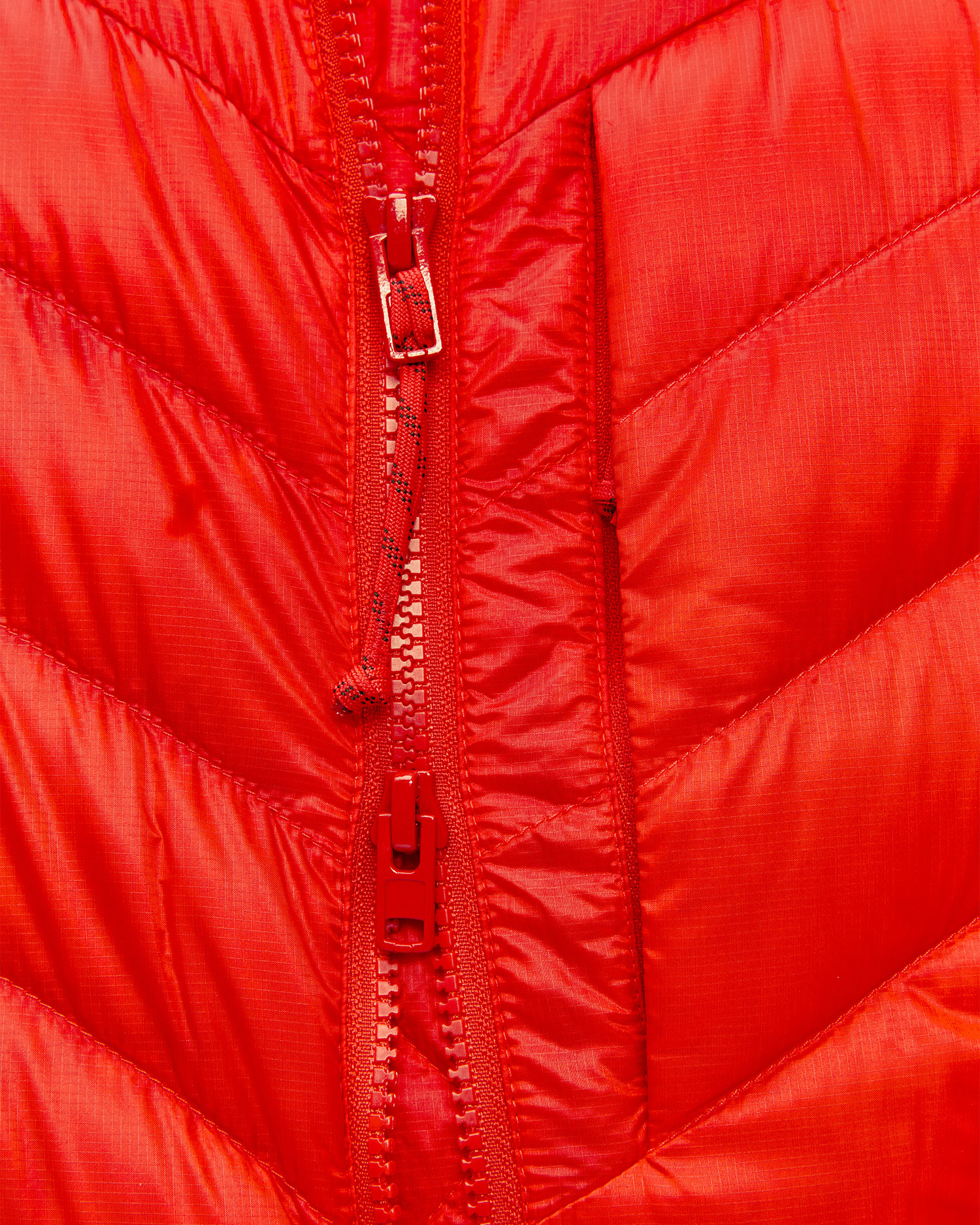 Péřová pánská bunda Mammut Broad Peak IN Hooded Jacket Men v červené barvě