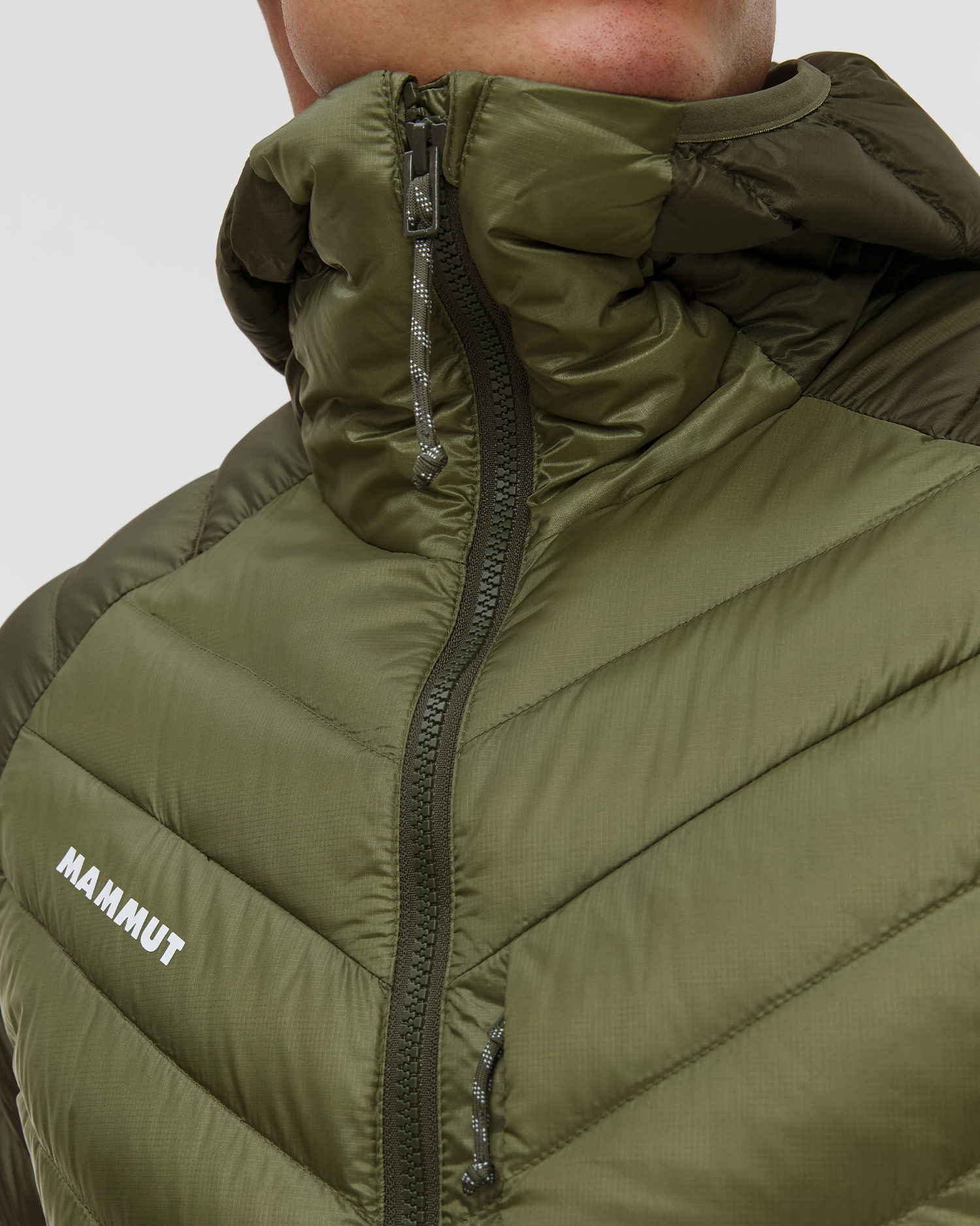 Prošívaná pánská bunda Mammut Broad Peak IN Hooded Jacket Men