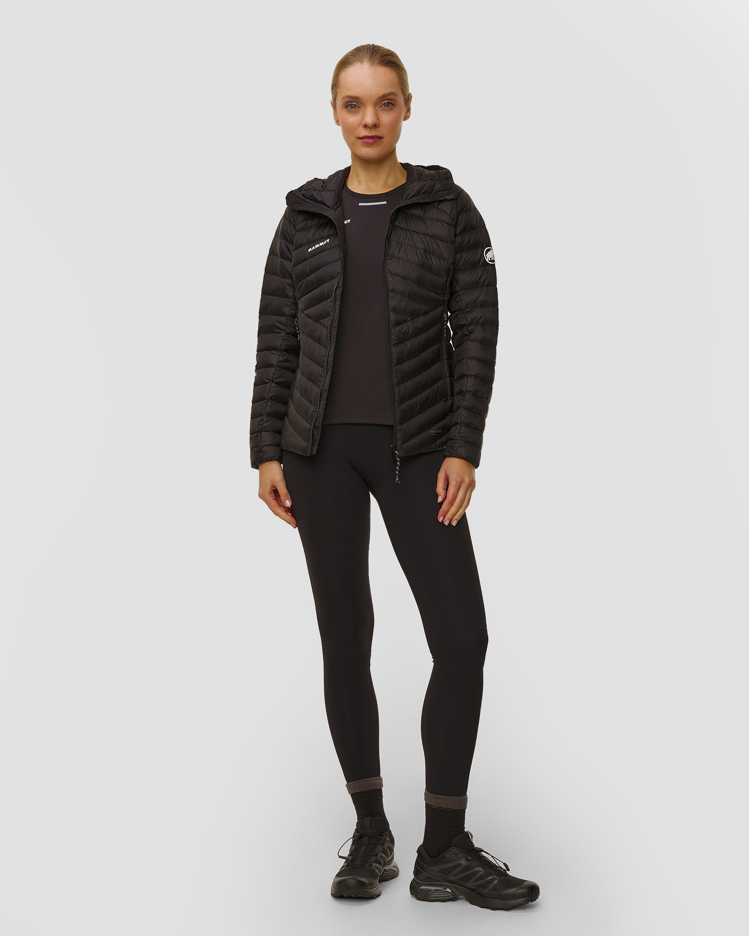 Dámská péřová bunda Mammut Broad Peak IN Hooded Jacket Women v černé barvě