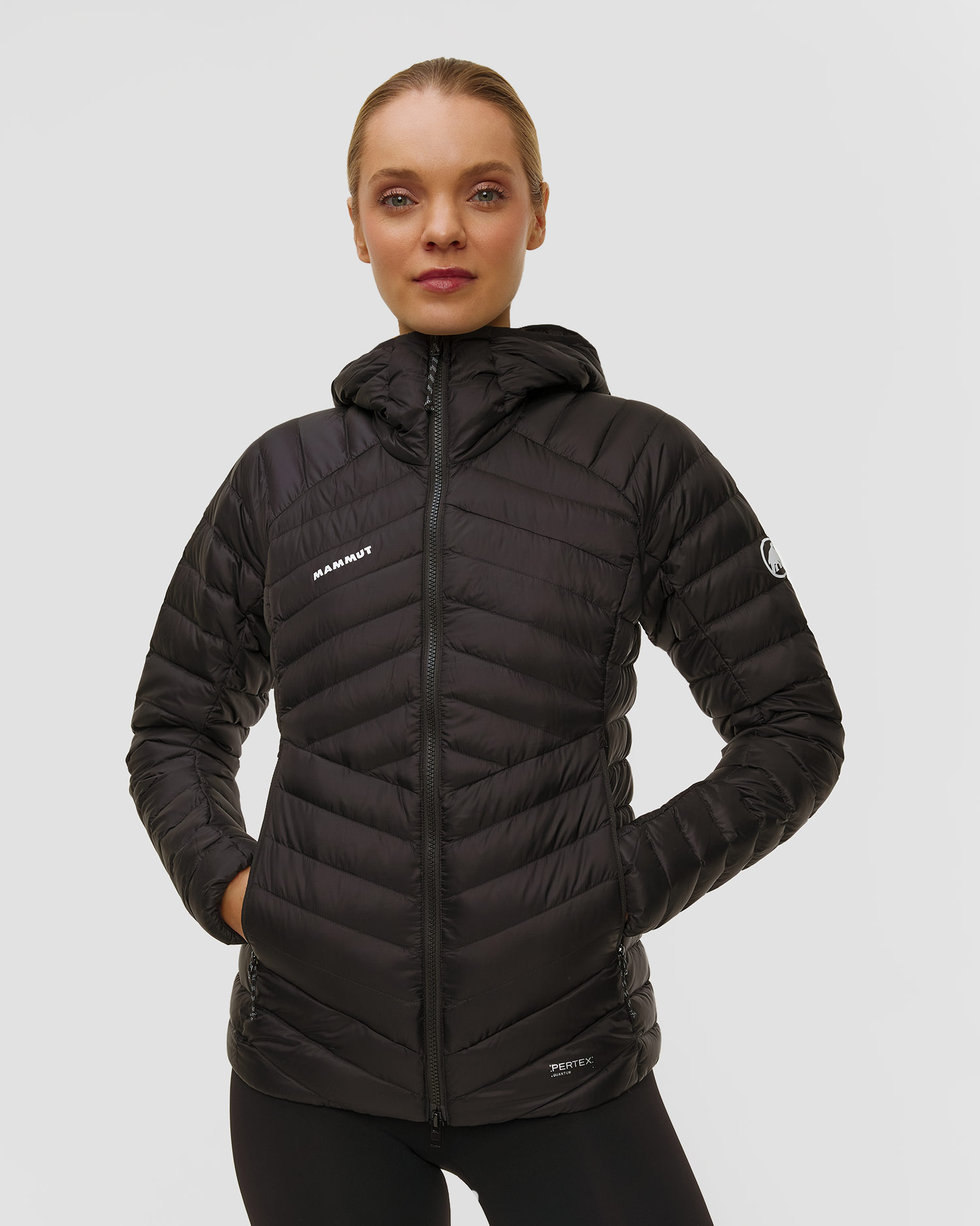 Dámská péřová bunda Mammut Broad Peak IN Hooded Jacket Women v černé barvě