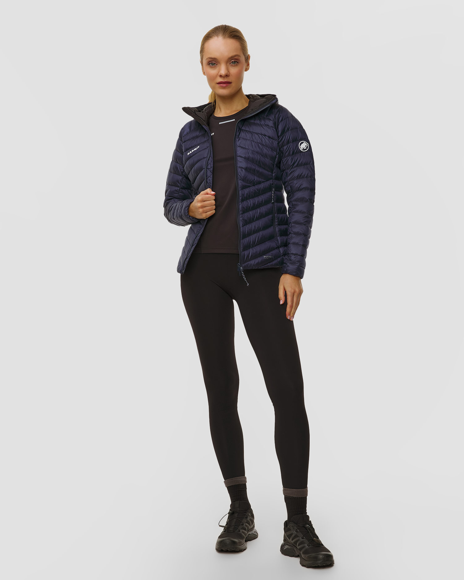 Dámská péřová bunda Mammut Broad Peak IN Hooded Jacket Women v tmavě modré barvě