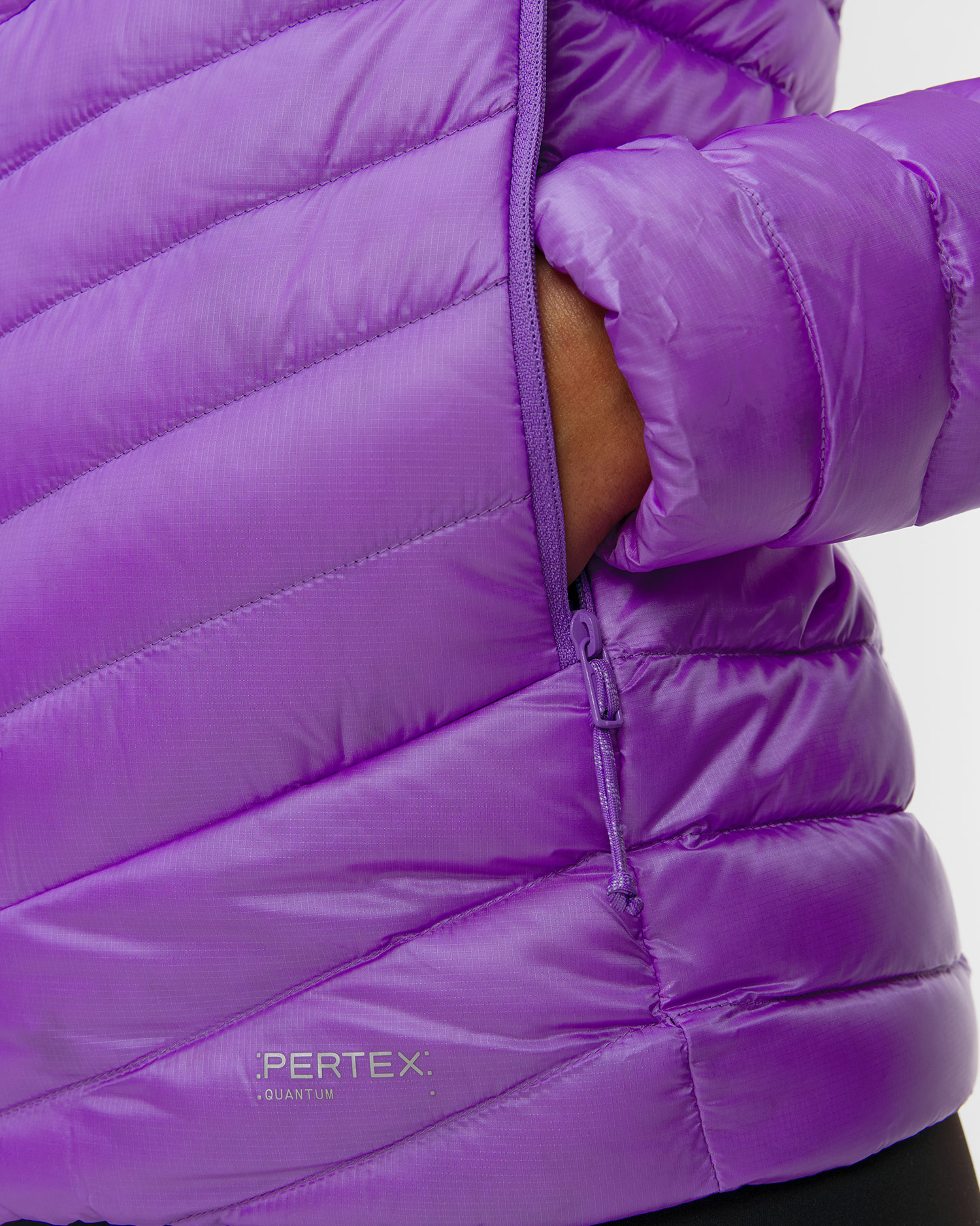 Dámská péřová bunda Mammut Broad Peak IN Hooded Jacket Women ve fialové barvě
