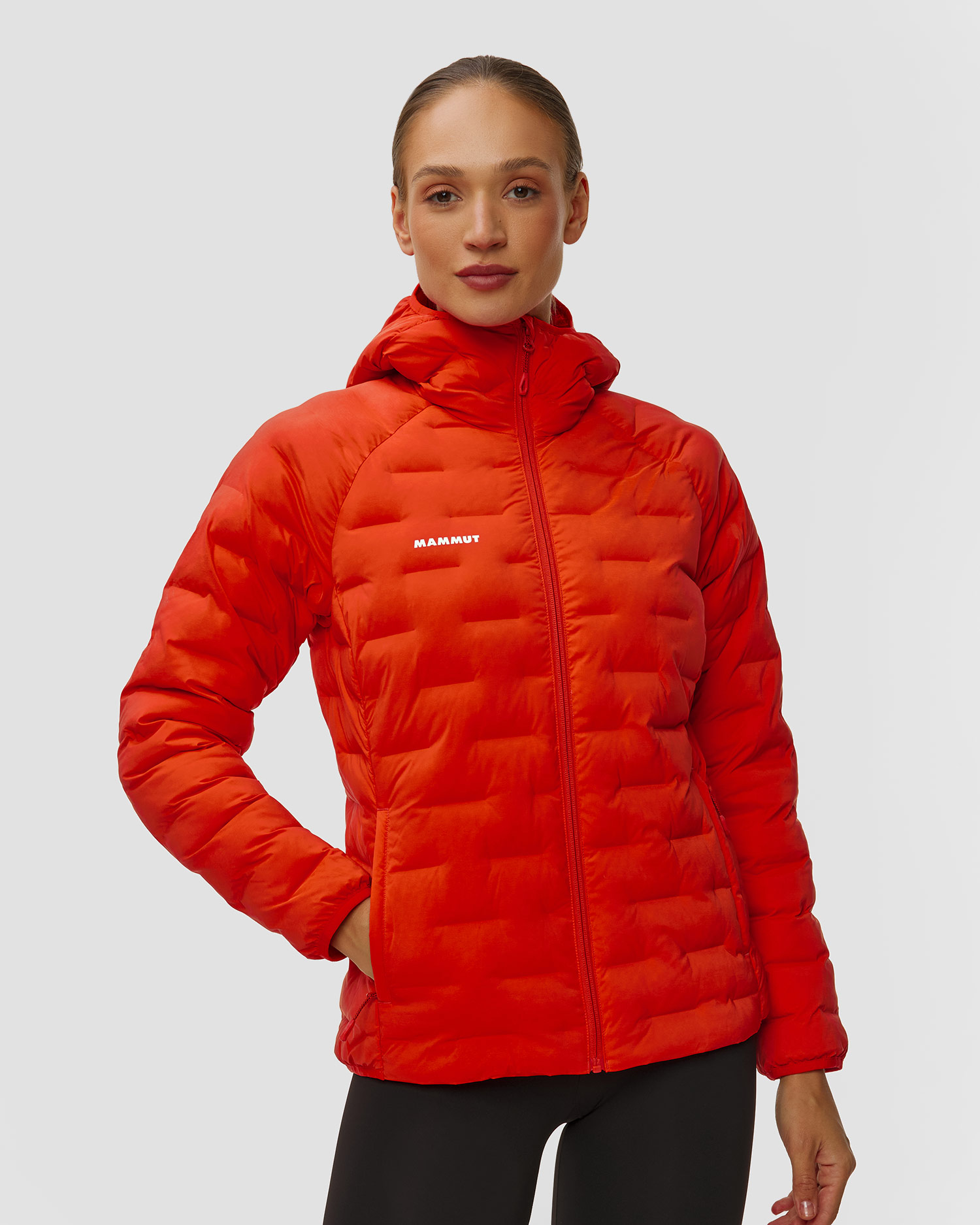 Pánská zateplená bunda Mammut Sender IN Hooded Jacket Women v červené barvě