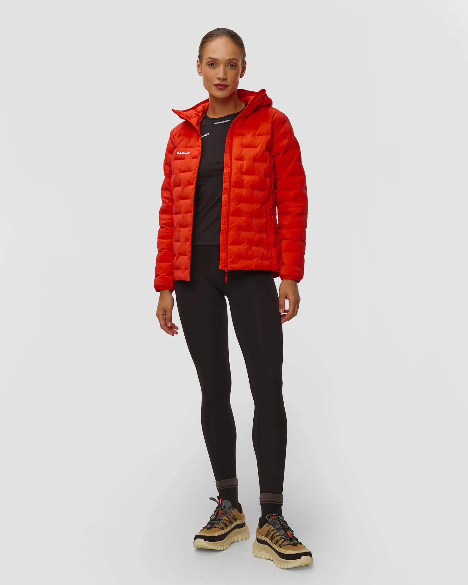 Pánská zateplená bunda Mammut Sender IN Hooded Jacket Women v červené barvě