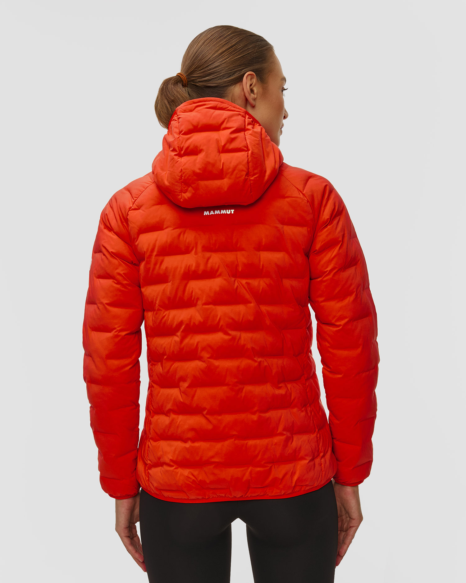 Pánská zateplená bunda Mammut Sender IN Hooded Jacket Women v červené barvě