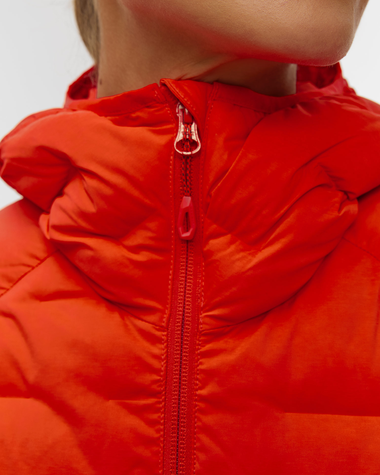 Pánská zateplená bunda Mammut Sender IN Hooded Jacket Women v červené barvě