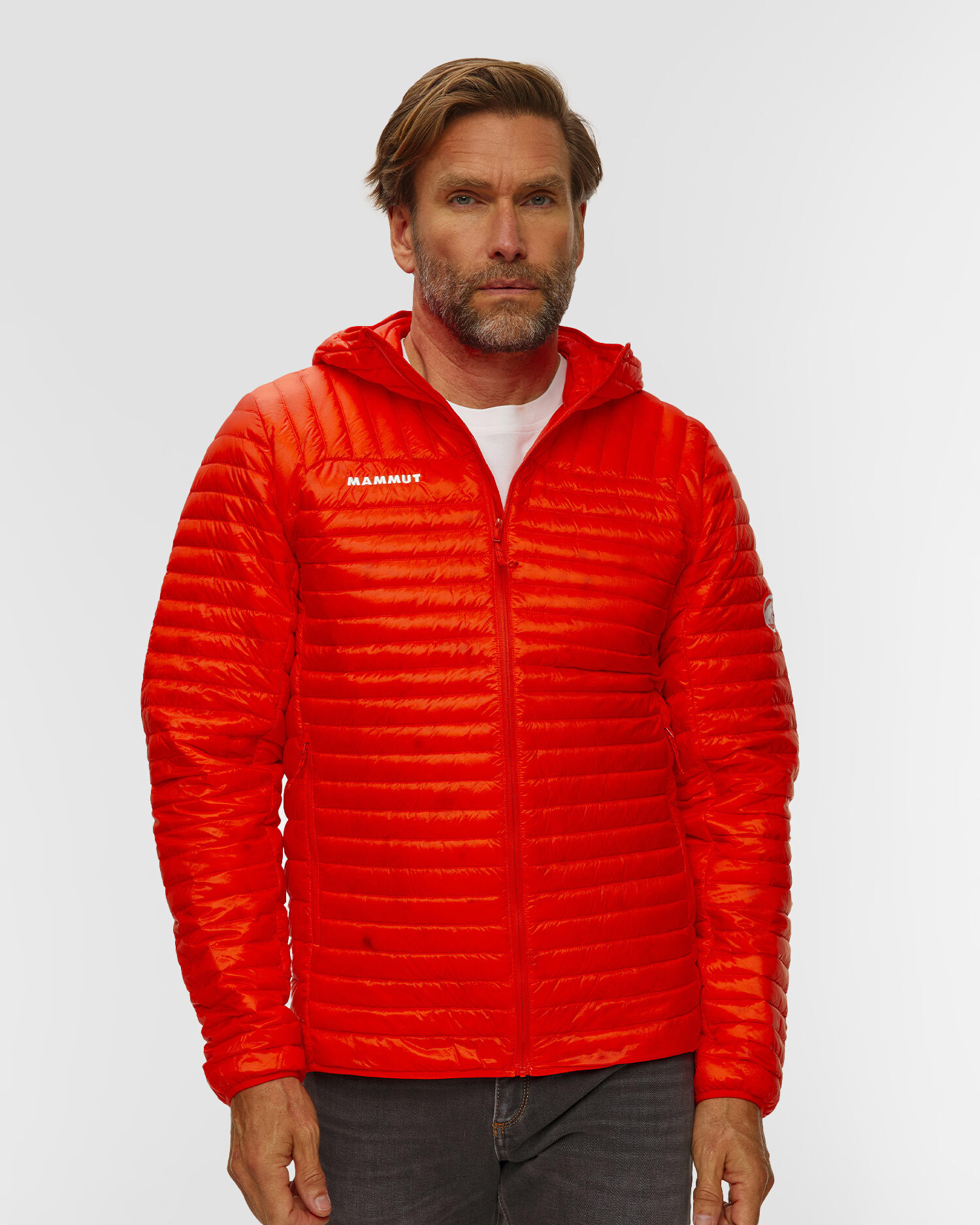 Doudoune rouge pour hommes Mammut Broad Peak Light IN Hooded Jacket Men