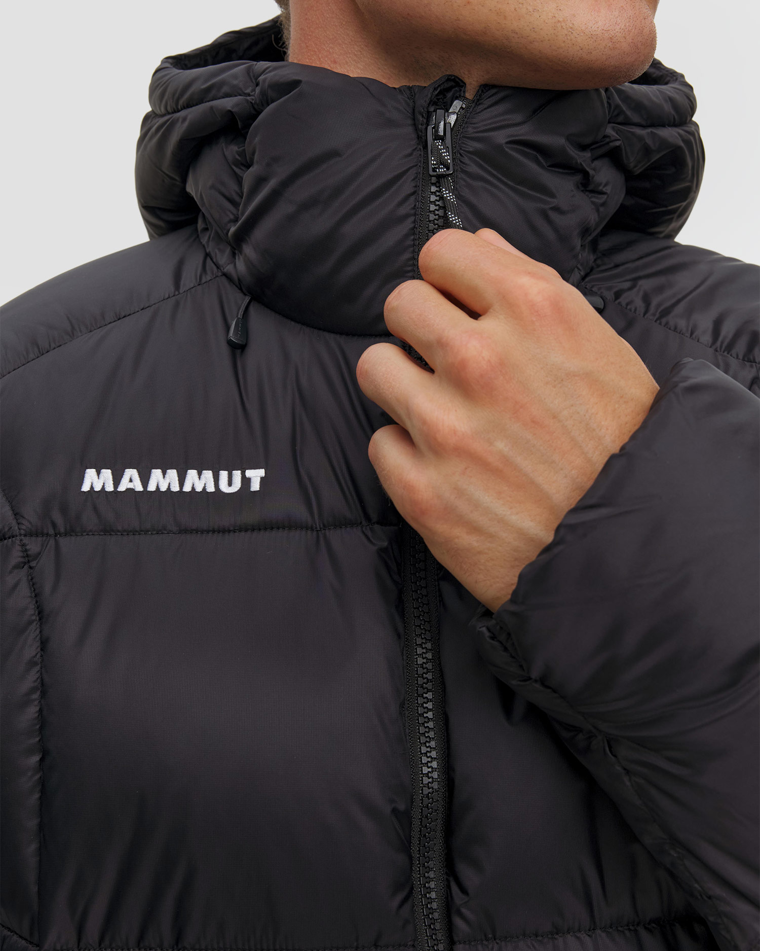 Pánska páperová bunda Mammut Glacier Glow IN Hooded Jacket Men čierna