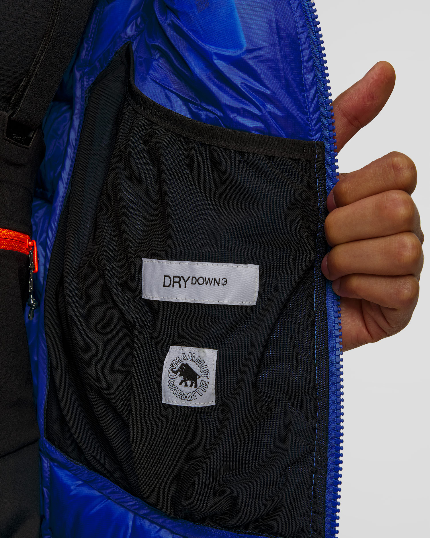 Doudoune bleue pour hommes Mammut Eiger Nordwand Light Nordwand Down IN Hooded Jacket Men