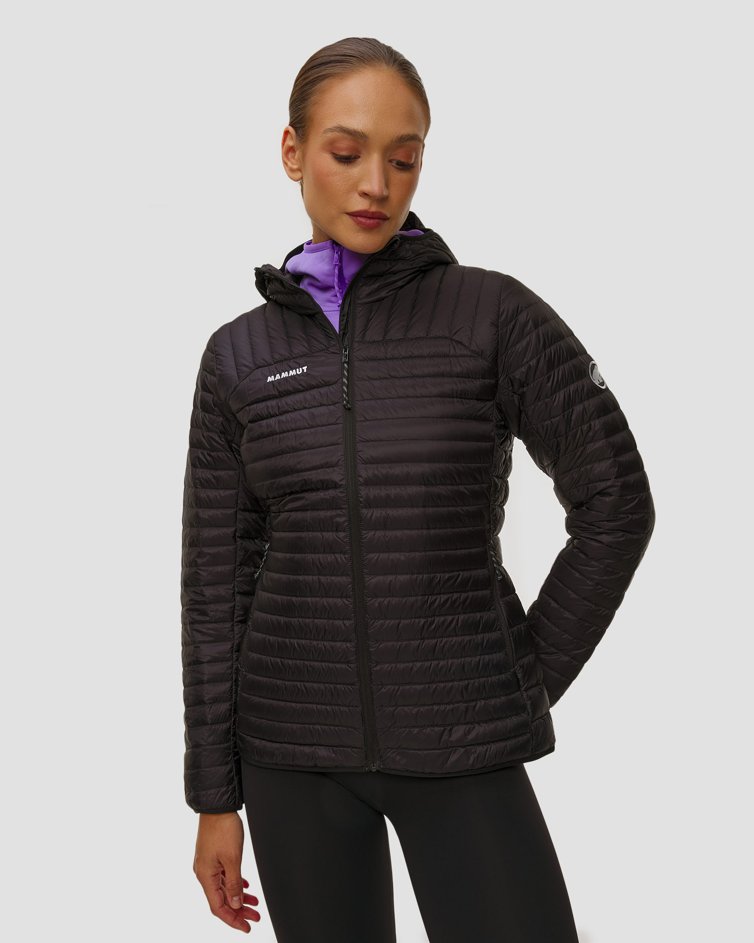 Dámská péřová bunda Mammut Broad Peak Light IN Hooded Jacket Women v černé barvě