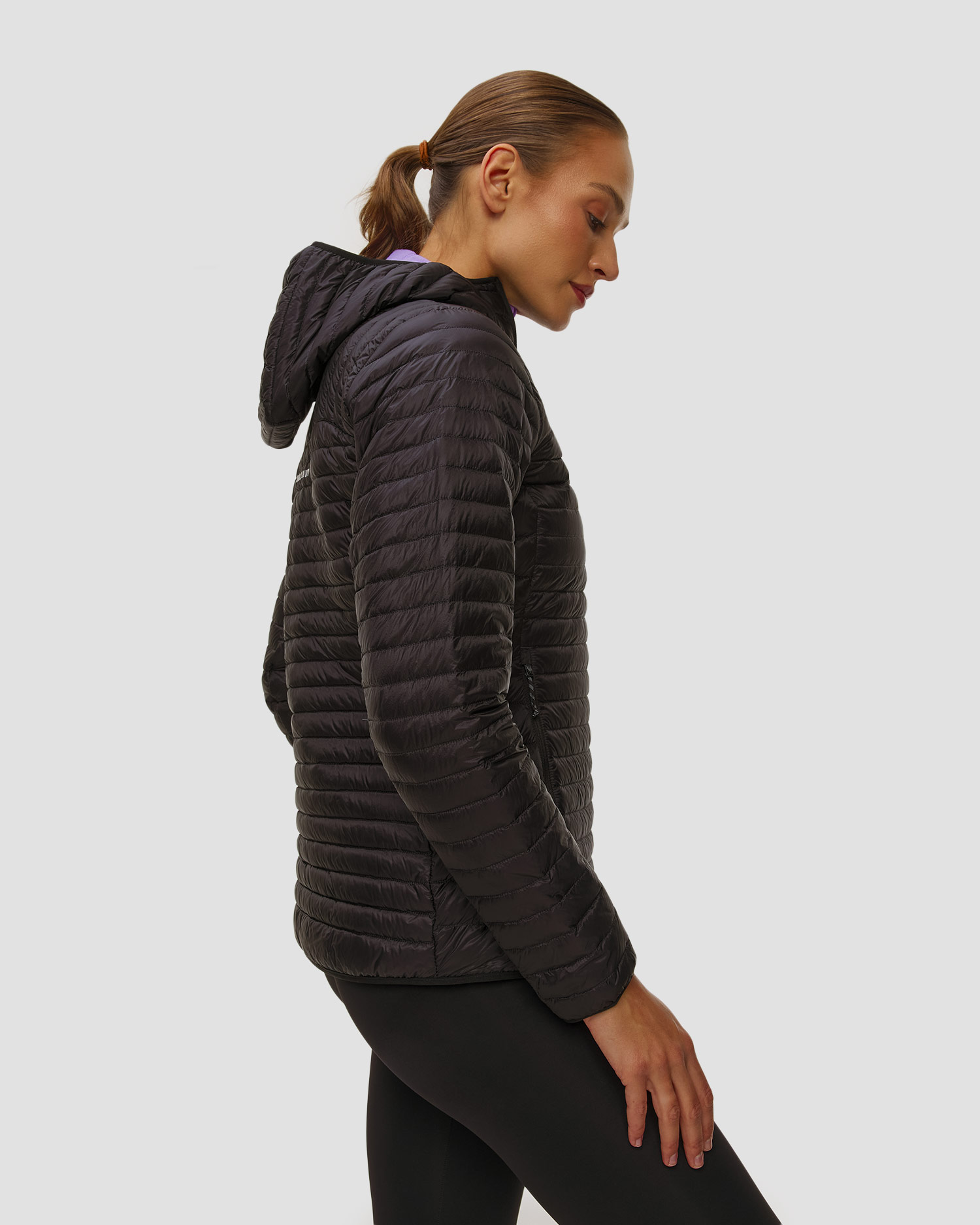 Dámská péřová bunda Mammut Broad Peak Light IN Hooded Jacket Women v černé barvě