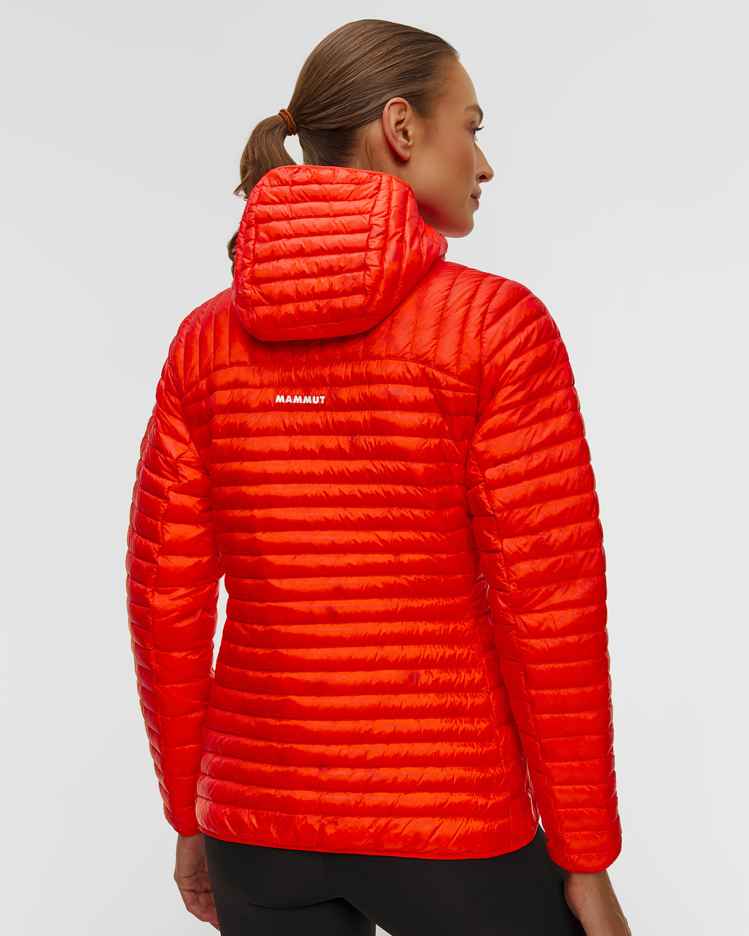 Doudoune rouge pour femmes Mammut Broad Peak Light IN Hooded Jacket Women