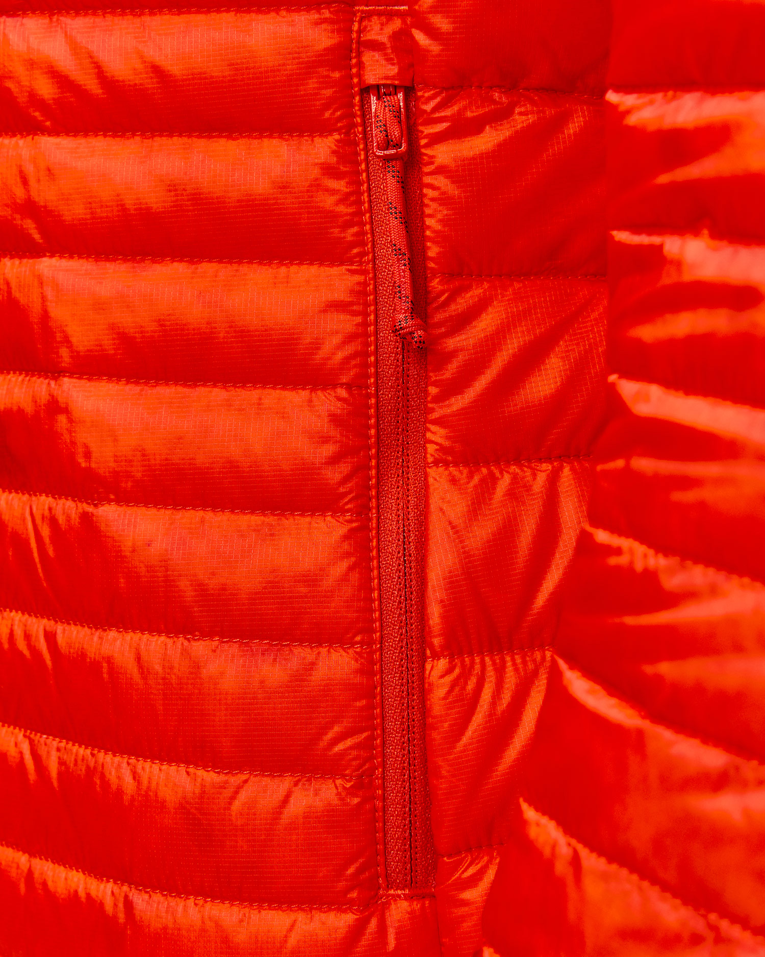 Péřová dámská bunda Mammut Broad Peak Light IN Hooded Jacket Women v červené barvě