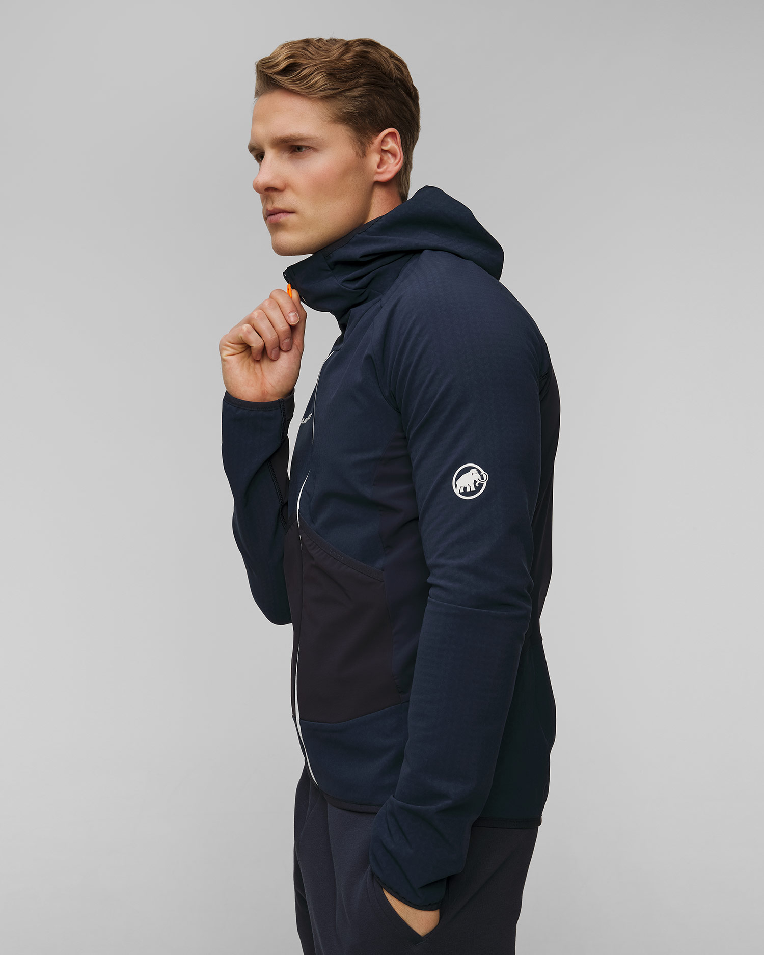 Tmavě modrá pánská mikina s kapucou Mammut Eiger Speed ML Hybrid