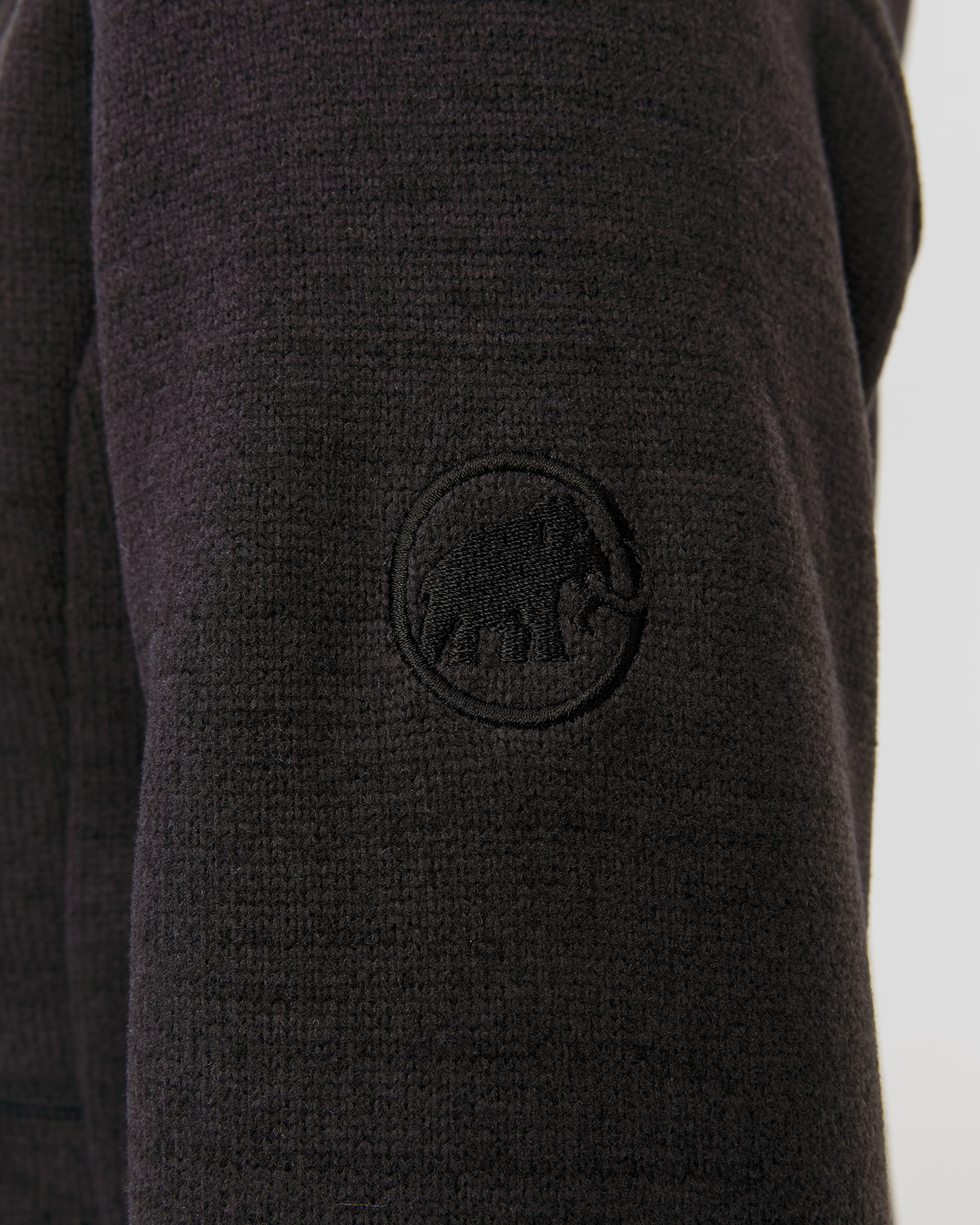 Sweat-shirt en polaire noir pour femmes Mammut Arctic IV ML Hooded Jacket Women 