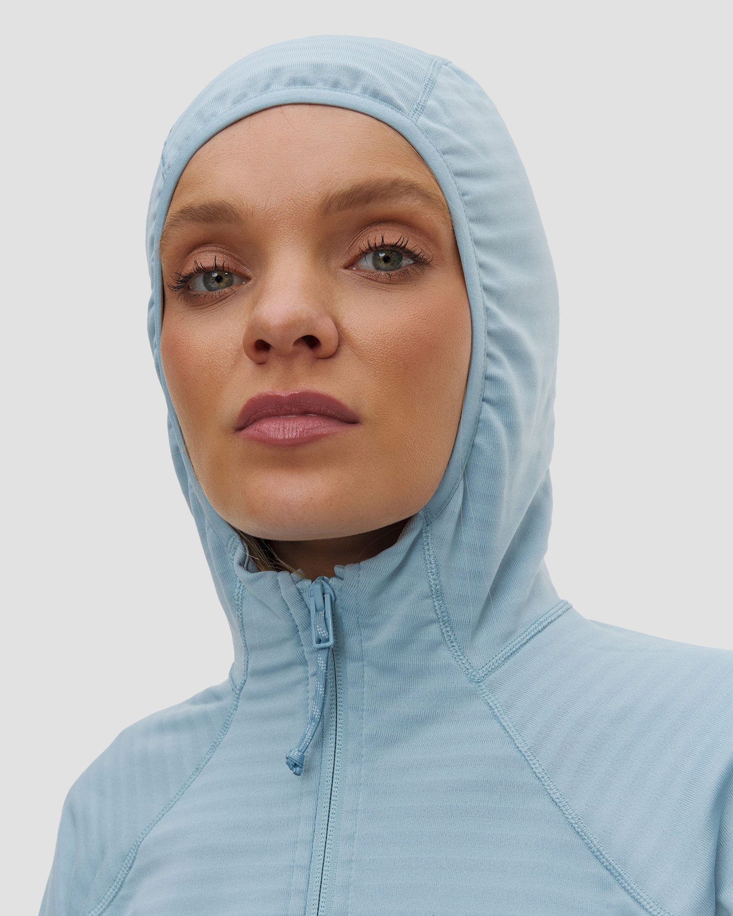 Sweat-shirt midlayer à capuche bleu clair pour femmes Mammut Taiss ML Hooded Jacket