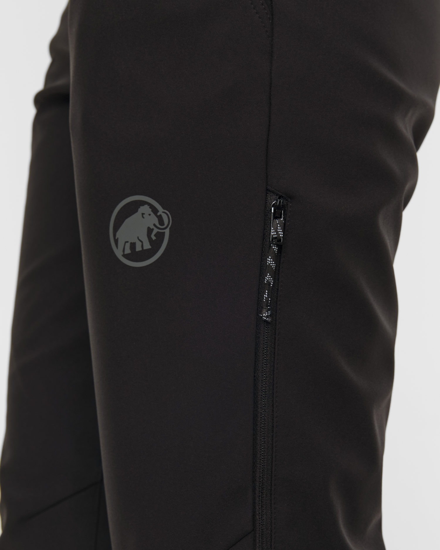 Pantalon softshell isolé pour femmes Mammut Runbold Winter SO Pants Women noirs
