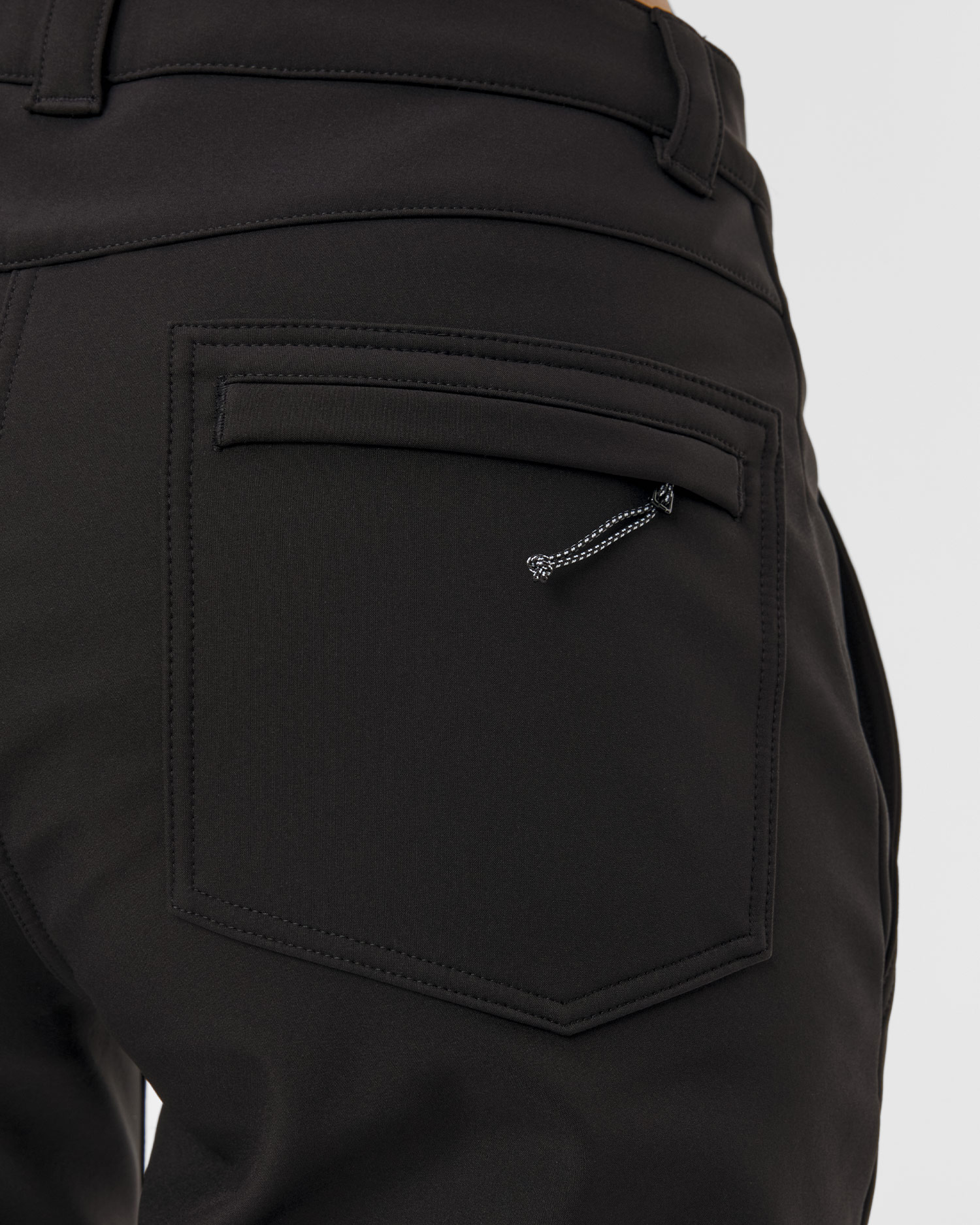 Pantalon softshell isolé pour femmes Mammut Runbold Winter SO Pants Women noirs