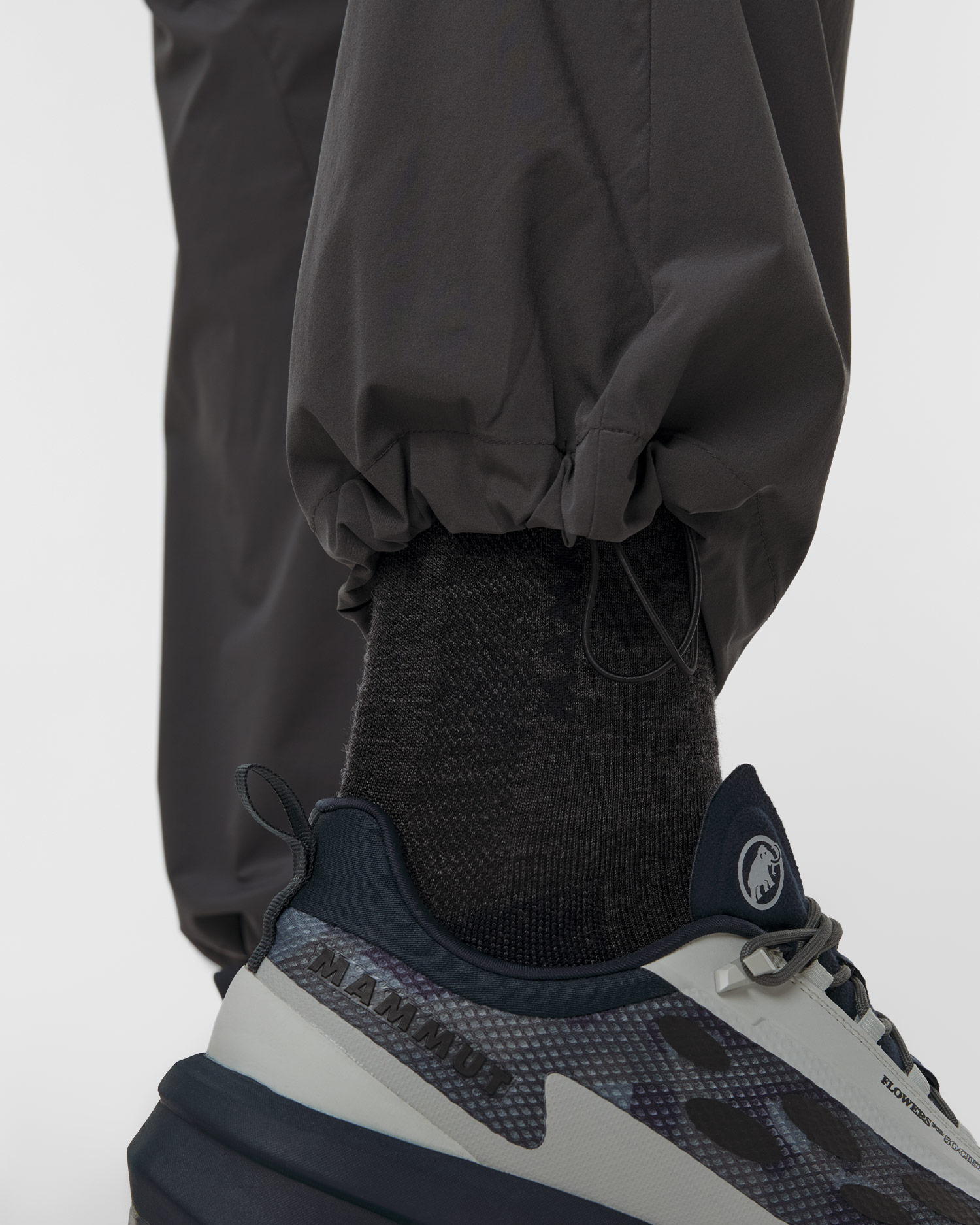 Pantalon de trekking gris pour hommes Mammut Hiking Patrol x Mammut Light Pants