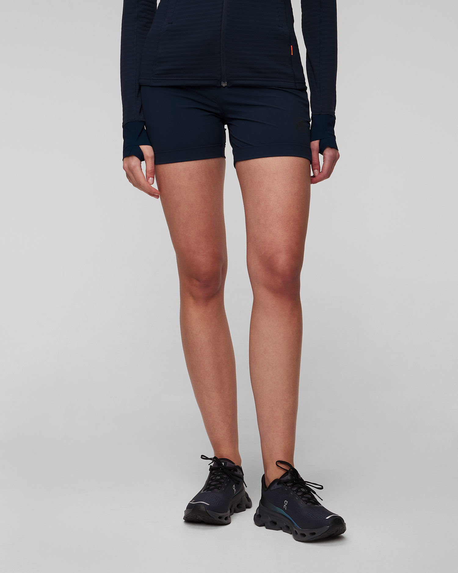 MAMMUT RUNBOLD ROLL CUFF womens shorts, Color/Pattern: Granatowy