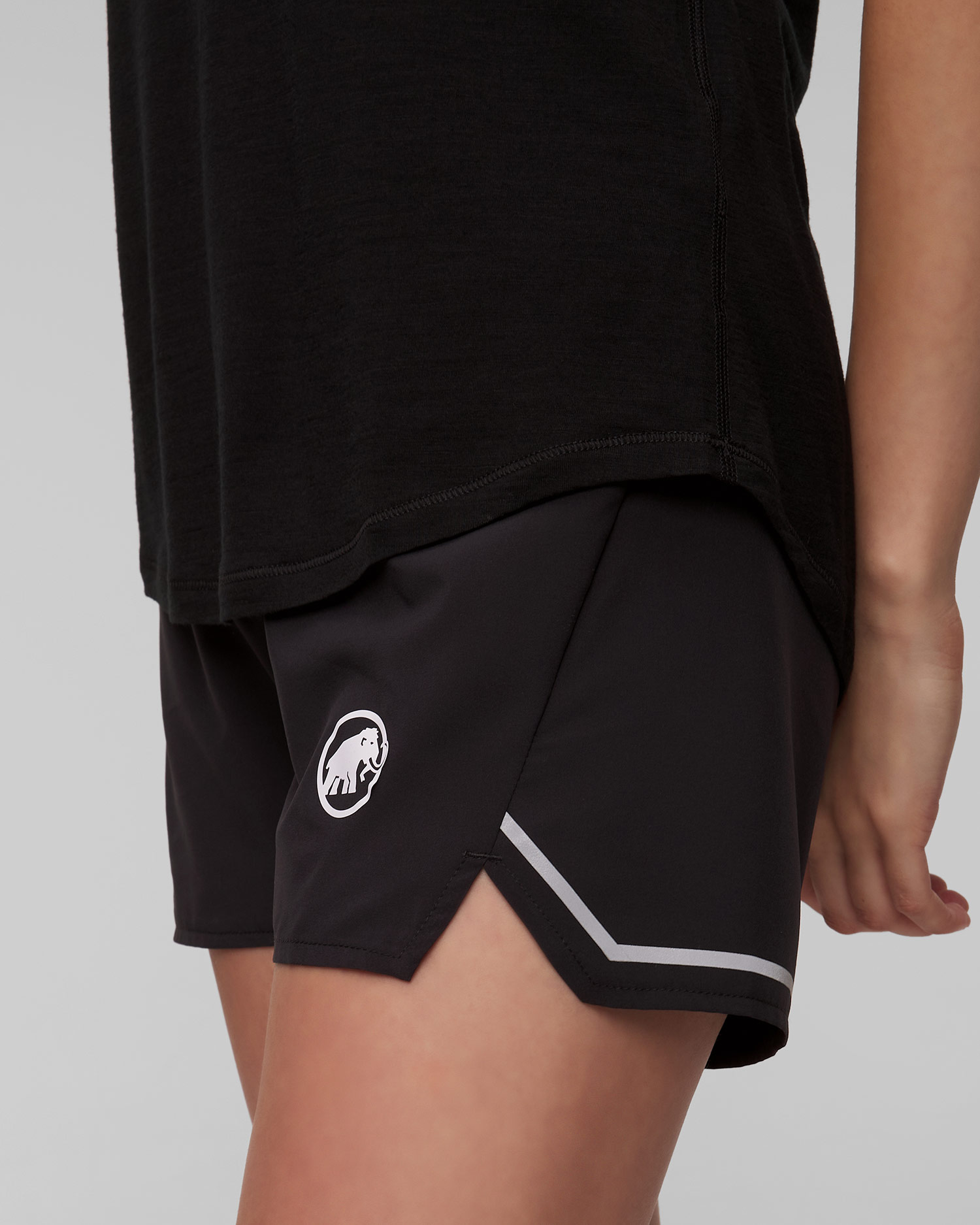 Șorturi tehnice pentru femei Mammut Aenergy TR