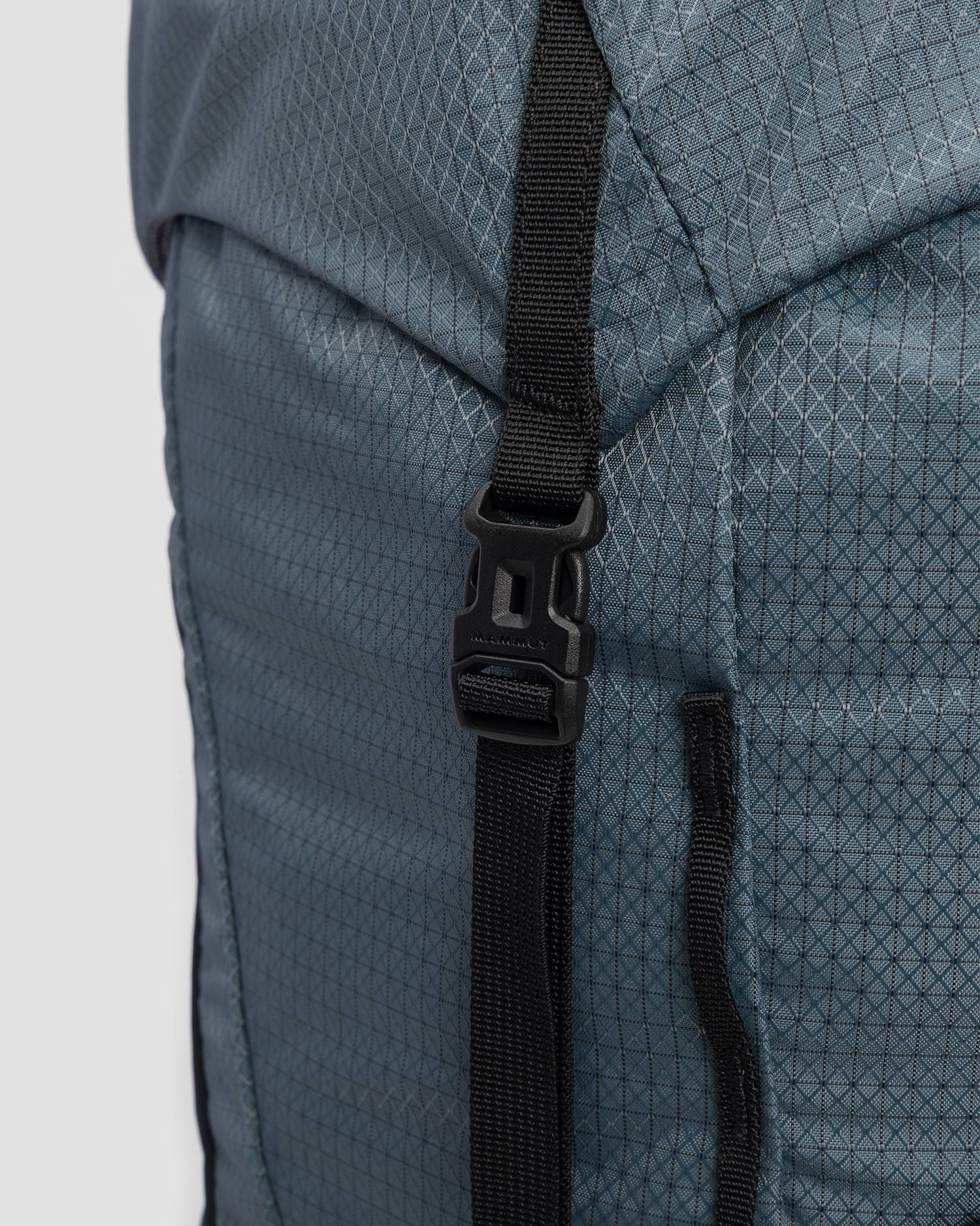 Zaino da trekking Mammut Ducan 32 grigio-blu-nero