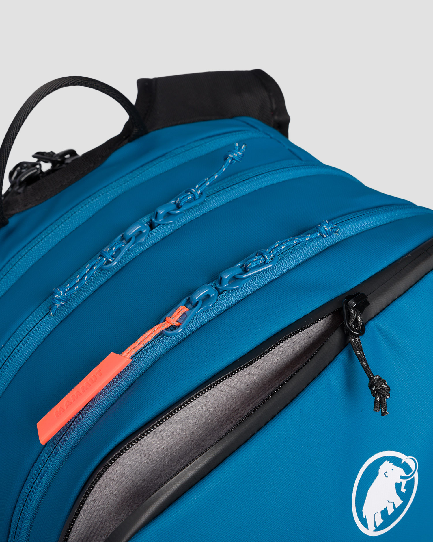 Skialpinistický batoh Mammut Nirvana 28