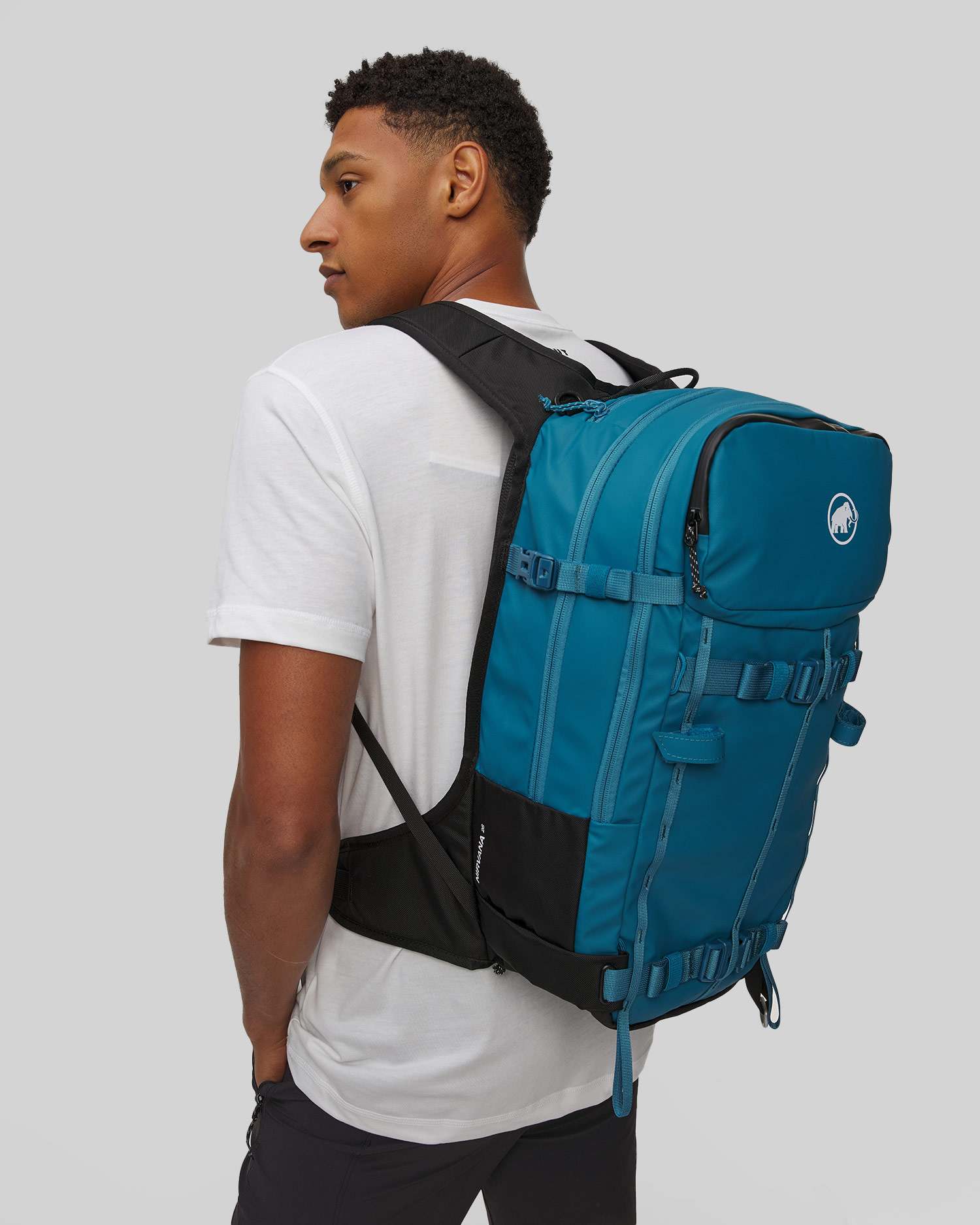 Skialpinistický batoh Mammut Nirvana 28