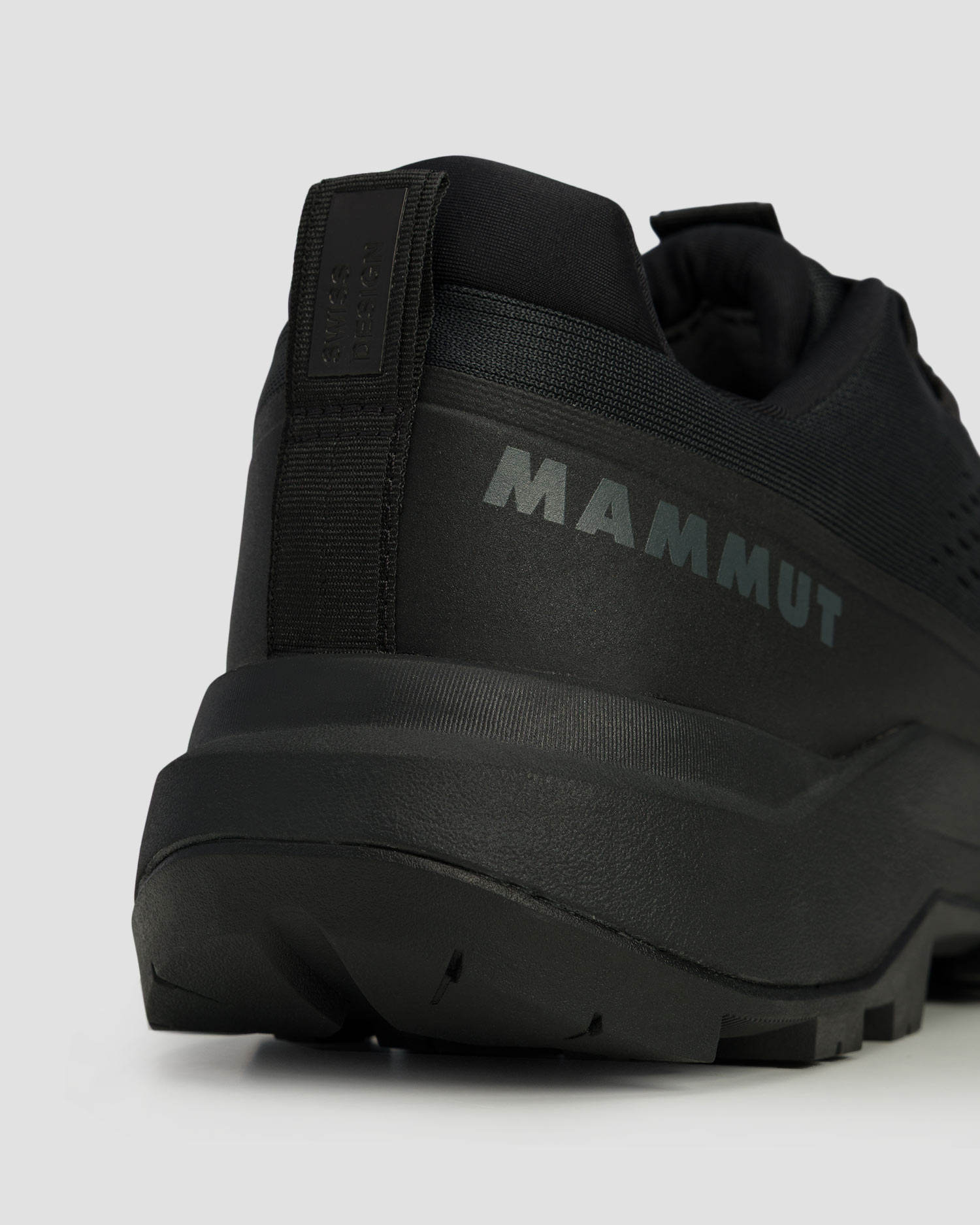 Chaussures de trekking basses noires pour hommes Mammut Sertig III Low