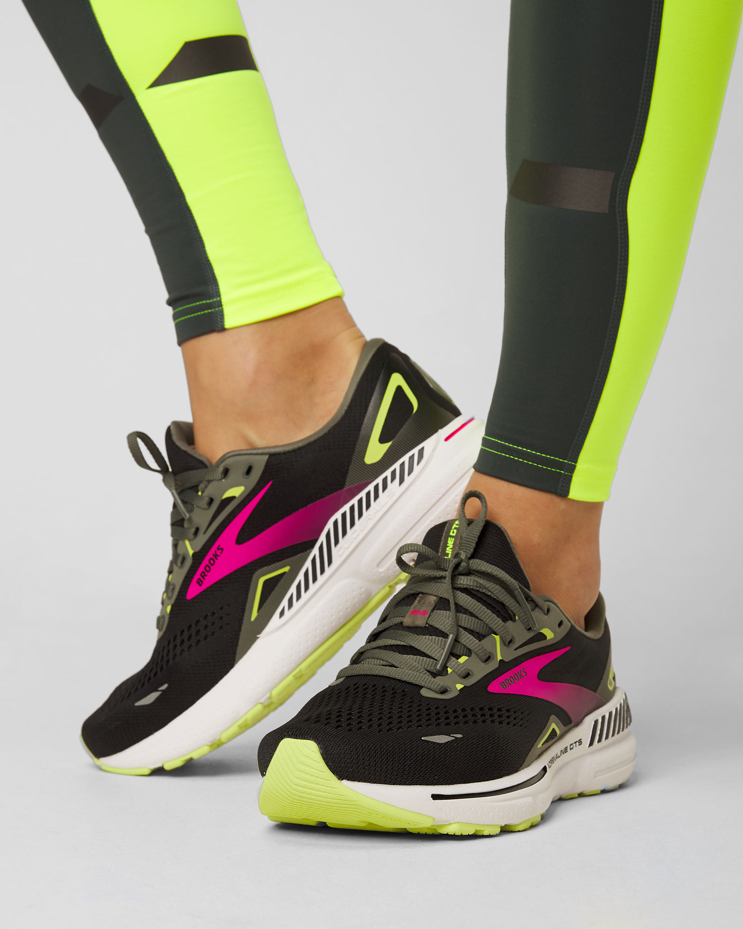 Women's running shoes Brooks Adrenaline GTS 23