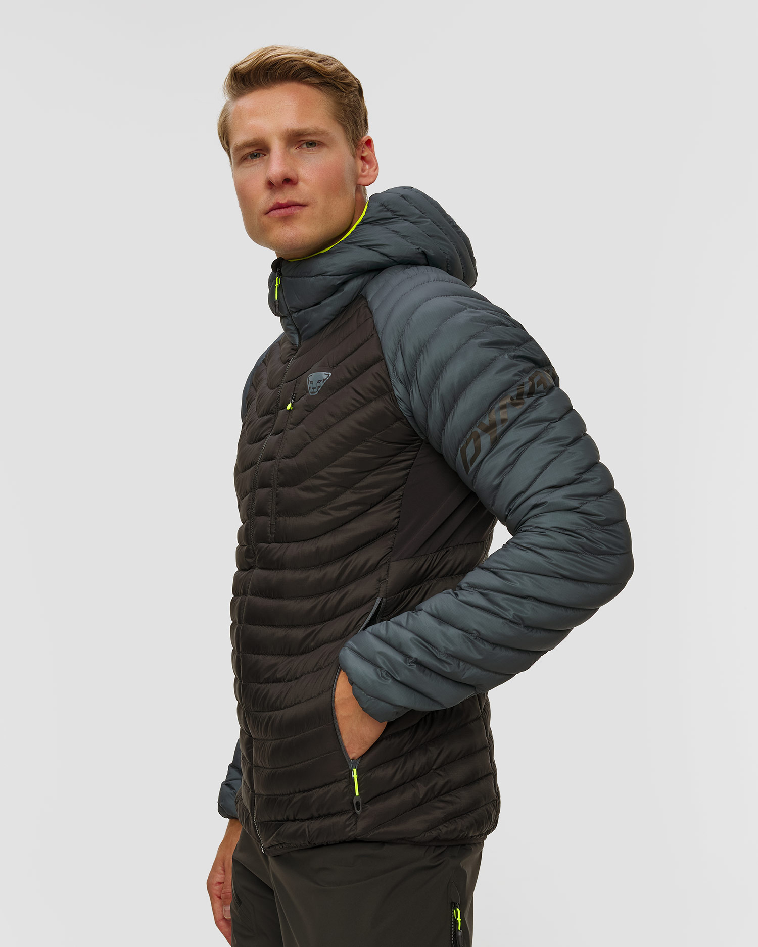 Pánská prošívaná bunda Dynafit Radical Down RDS M Hood Jkt v černé a šedé barvě