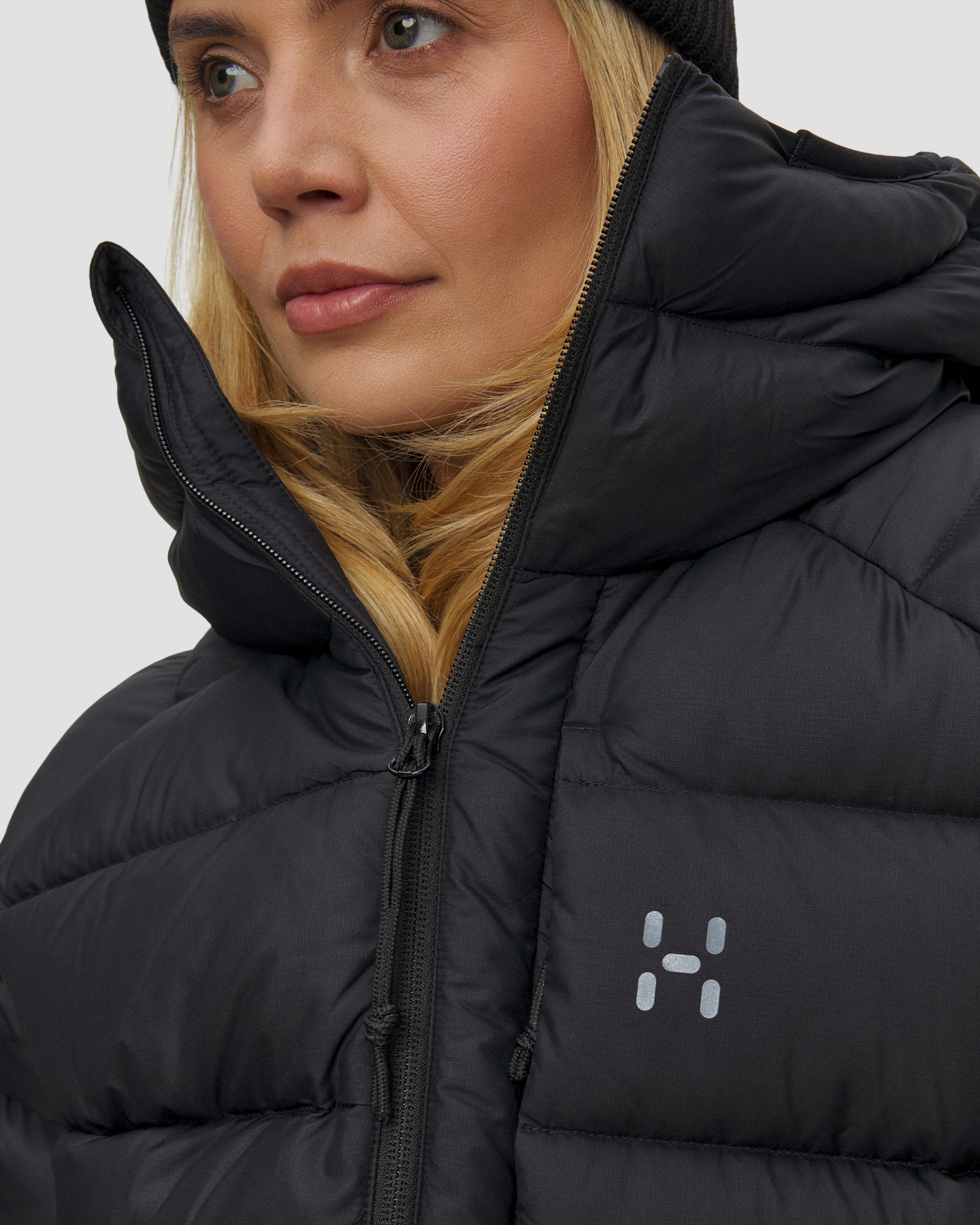Dámska páperová bunda Haglofs Rosson Down Hood čierna