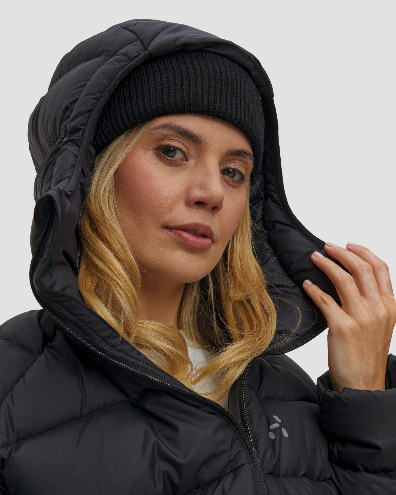 Dámska páperová bunda Haglofs Rosson Down Hood čierna