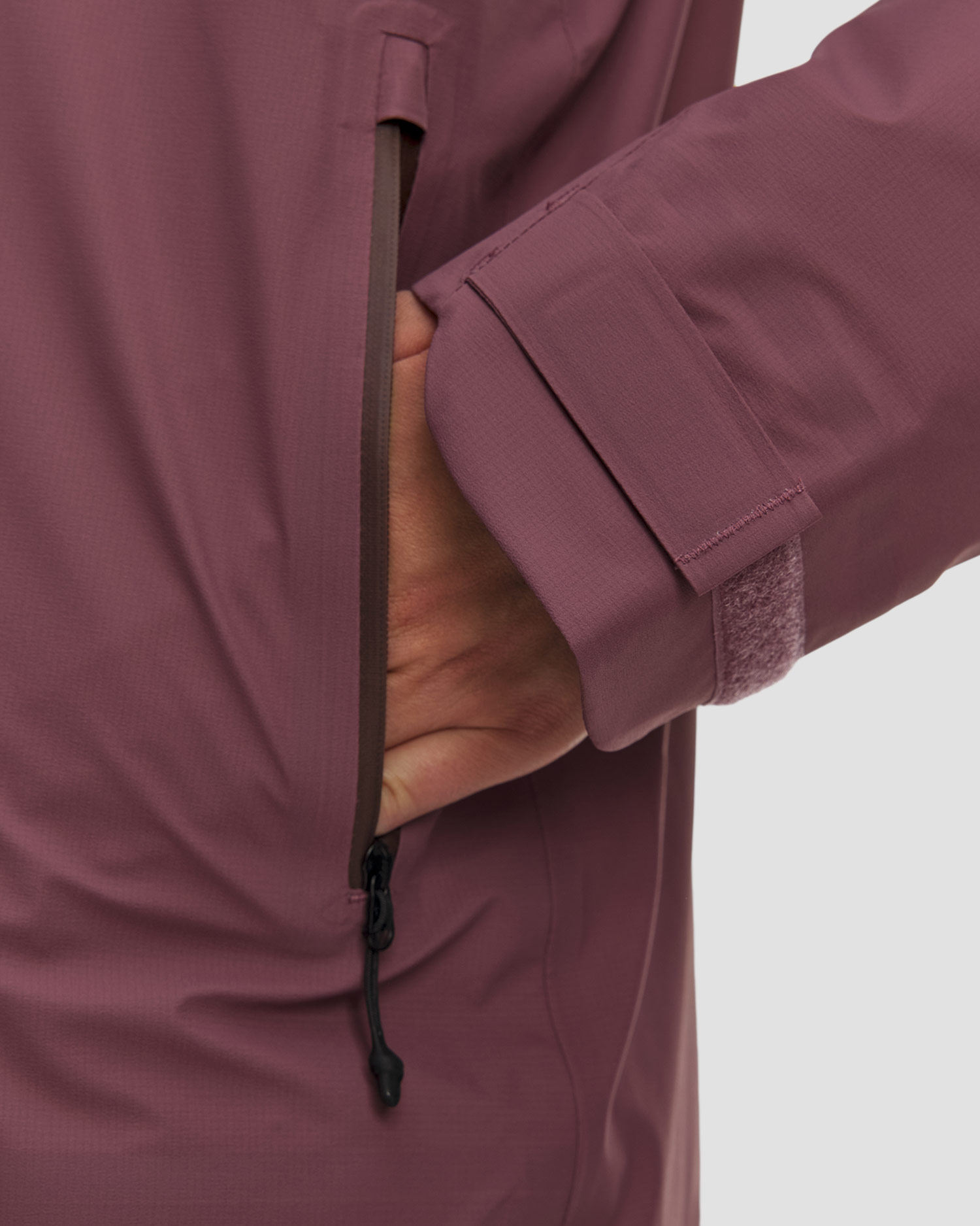 Women's hardshell Haglofs L.I.M Airak Gtx Jacket burgundy