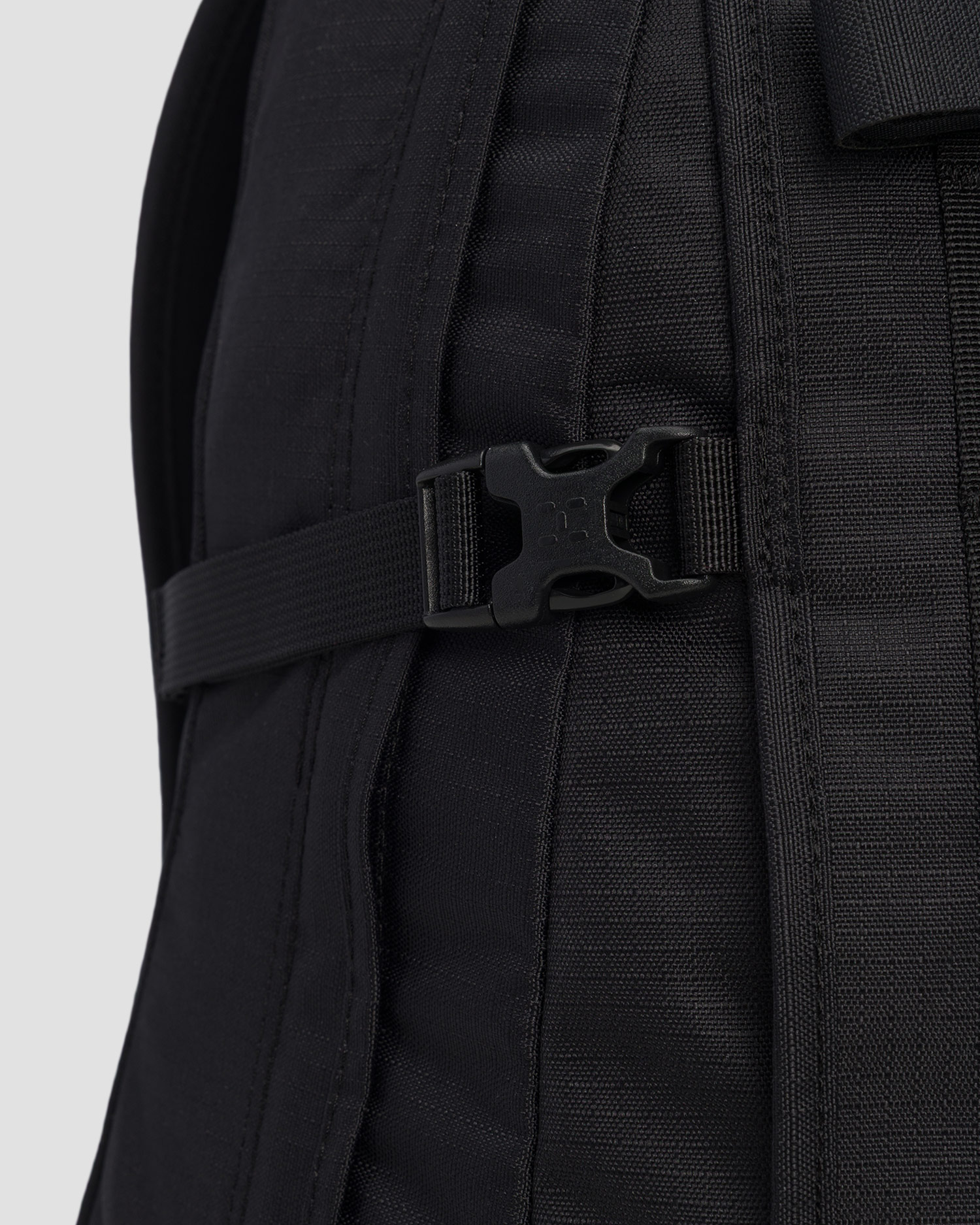 Zaino Haglofs Tight Large 25L nero
