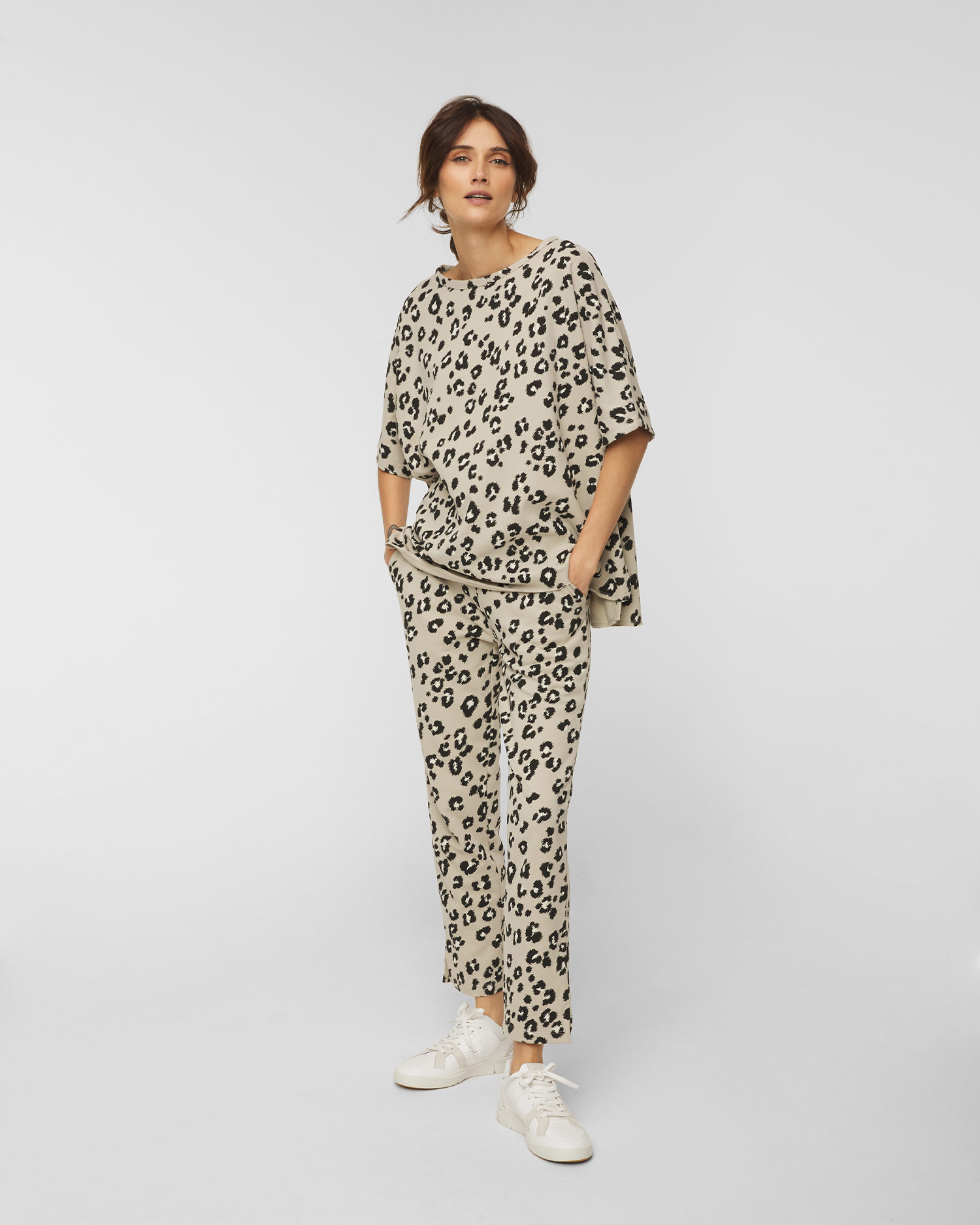 JUVIA DORIS kurzärmeliges Sweatshirt